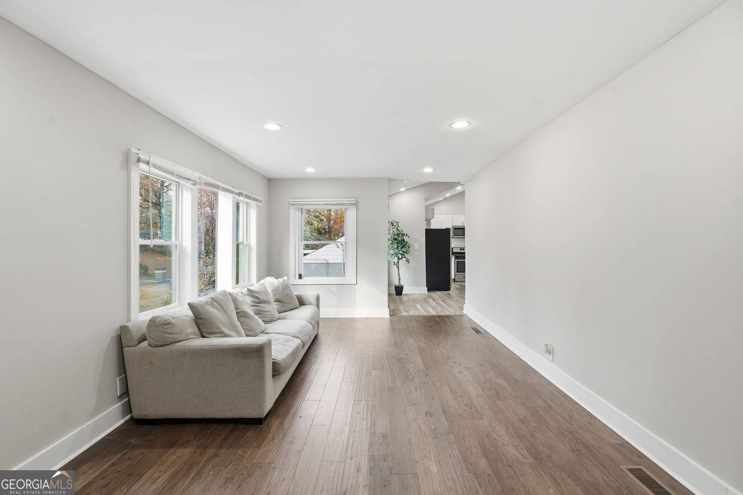 Atlanta, GA 30311,2025 Venetian DR SW