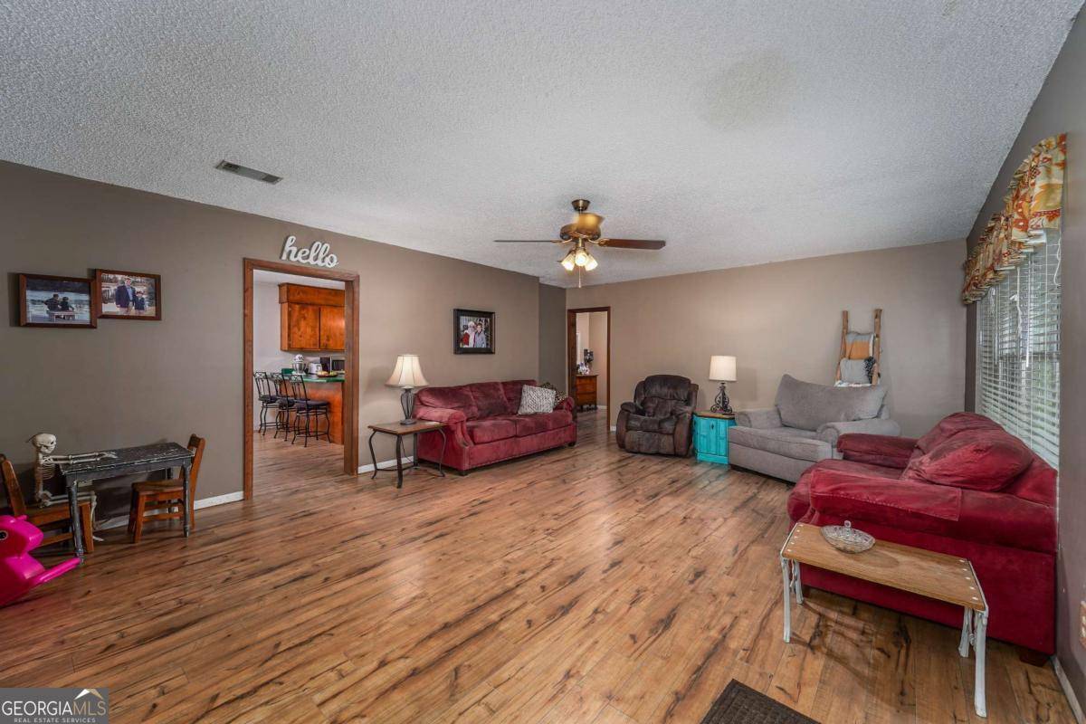 Blackshear, GA 31516,2656 Ware ST