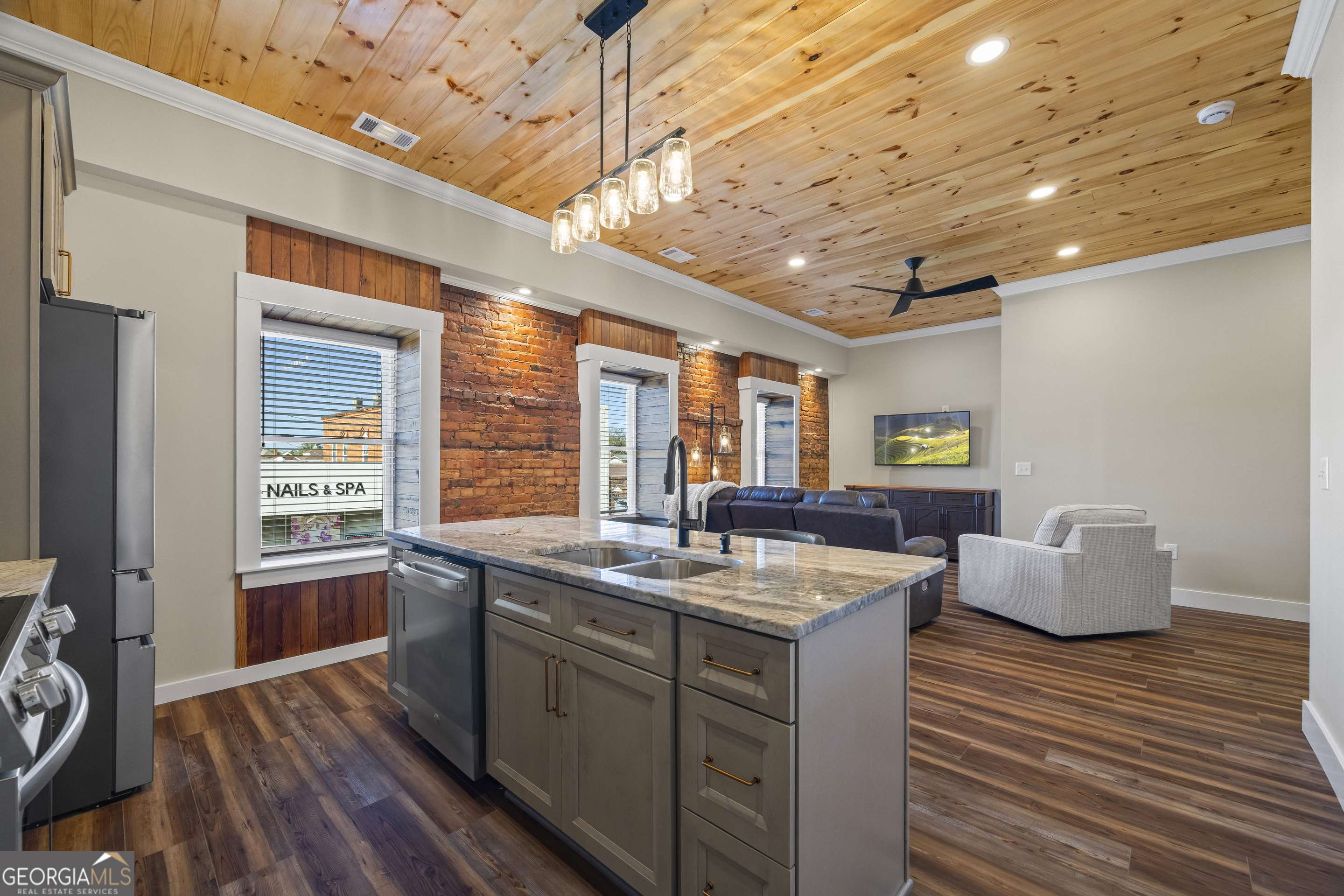 Royston, GA 30662,958A Church ST