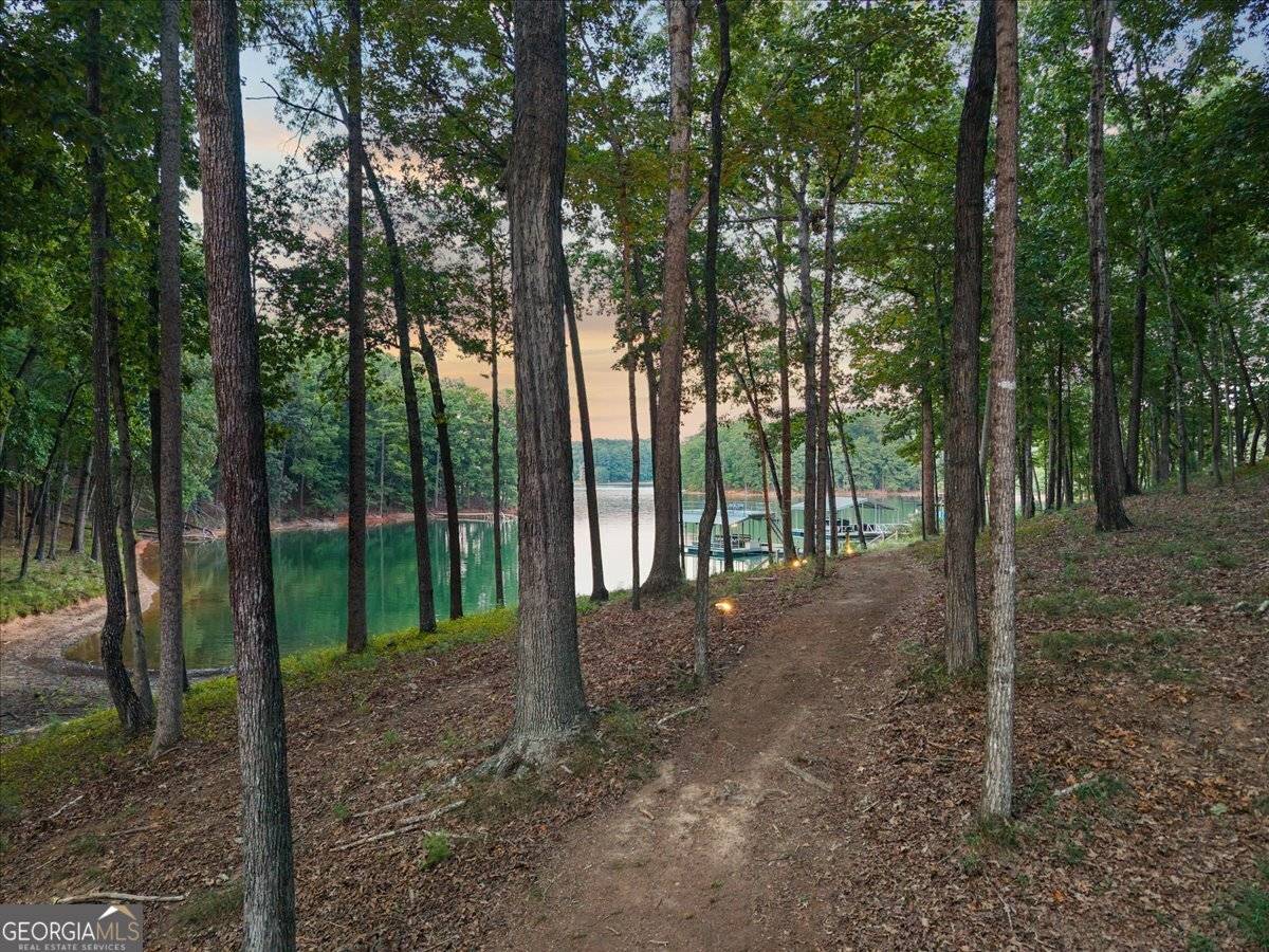 Flowery Branch, GA 30542,6680 Woodlake DR