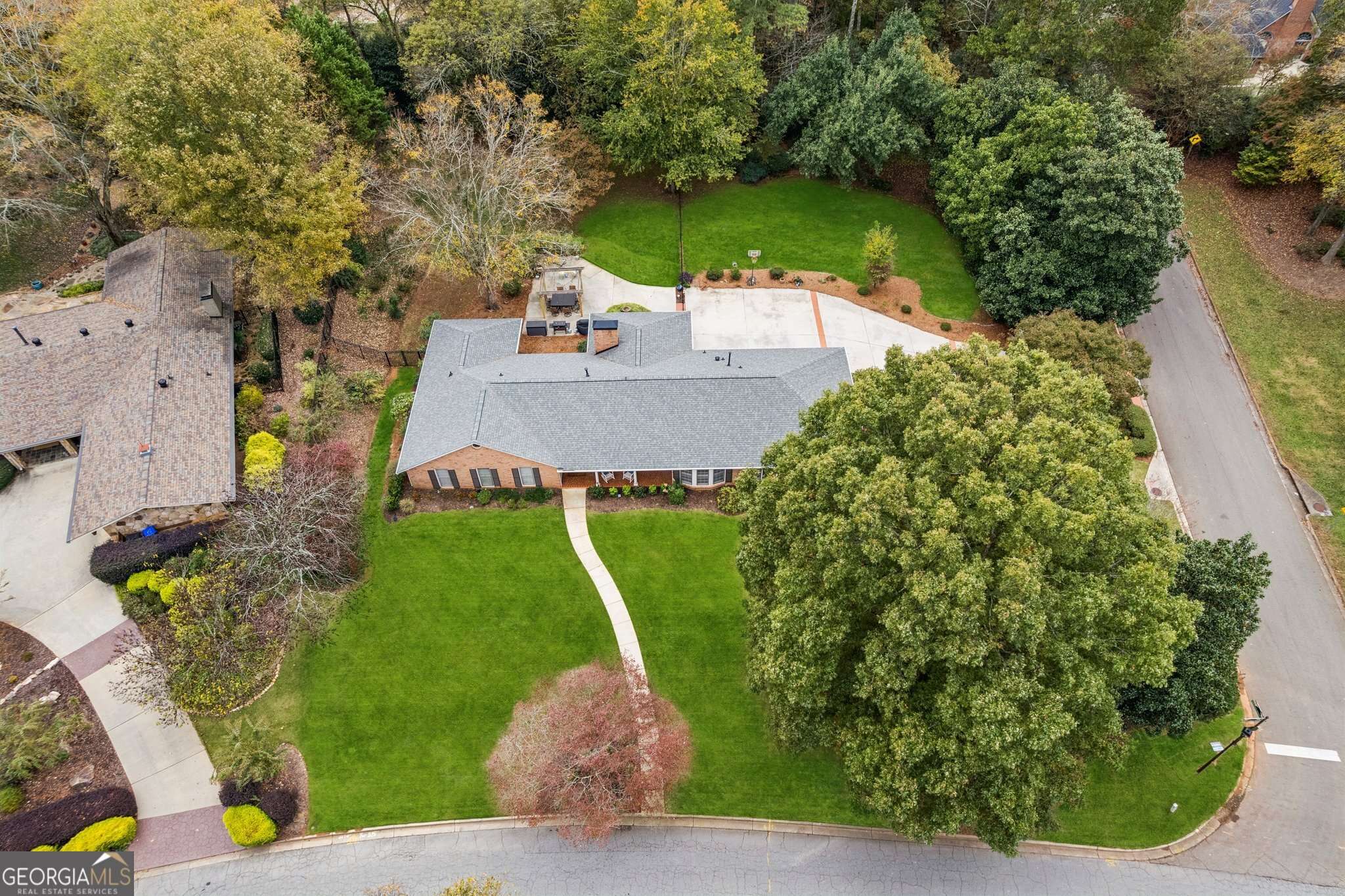 Roswell, GA 30075,870 Hickory Oak HOLW