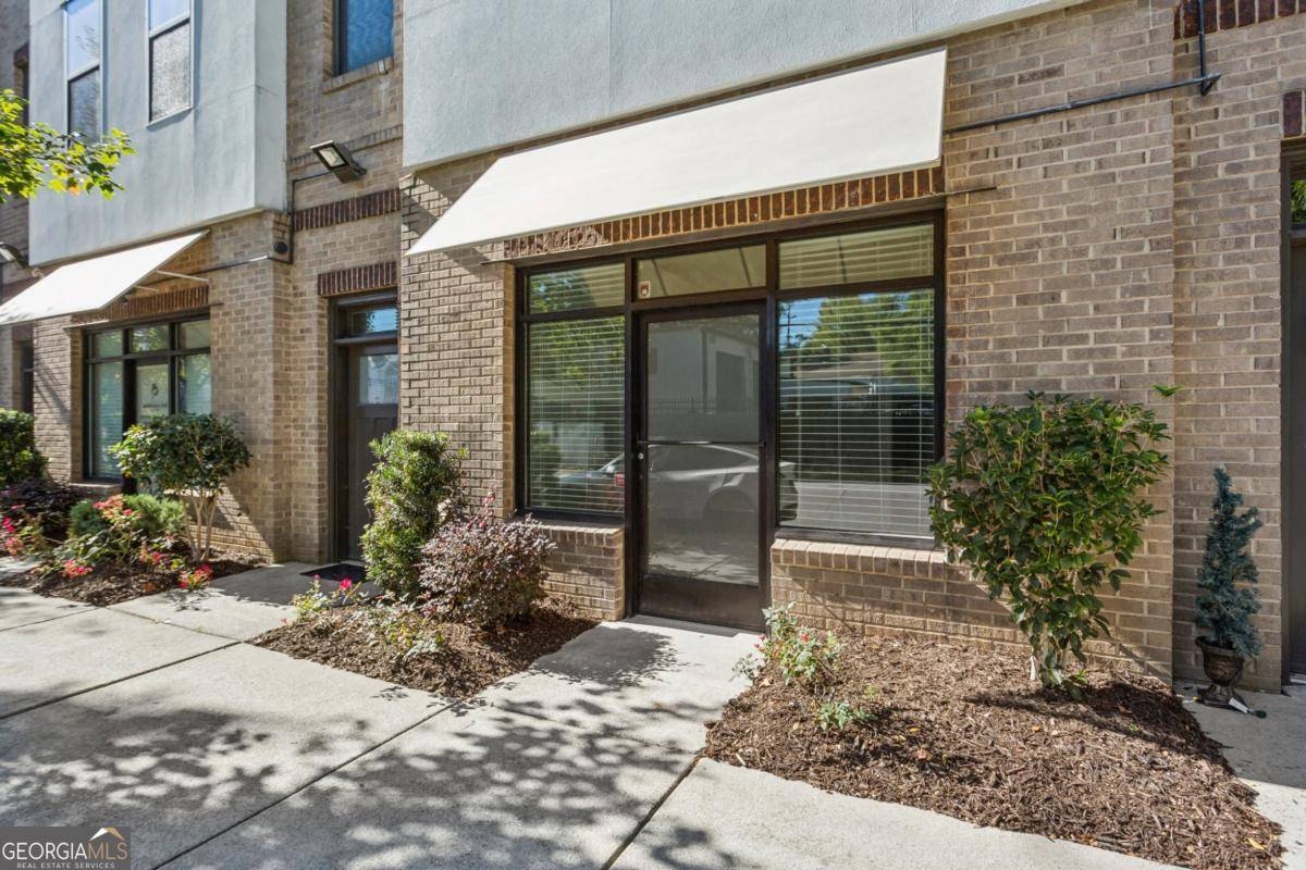 Atlanta, GA 30318,2030 Main ST NW #305
