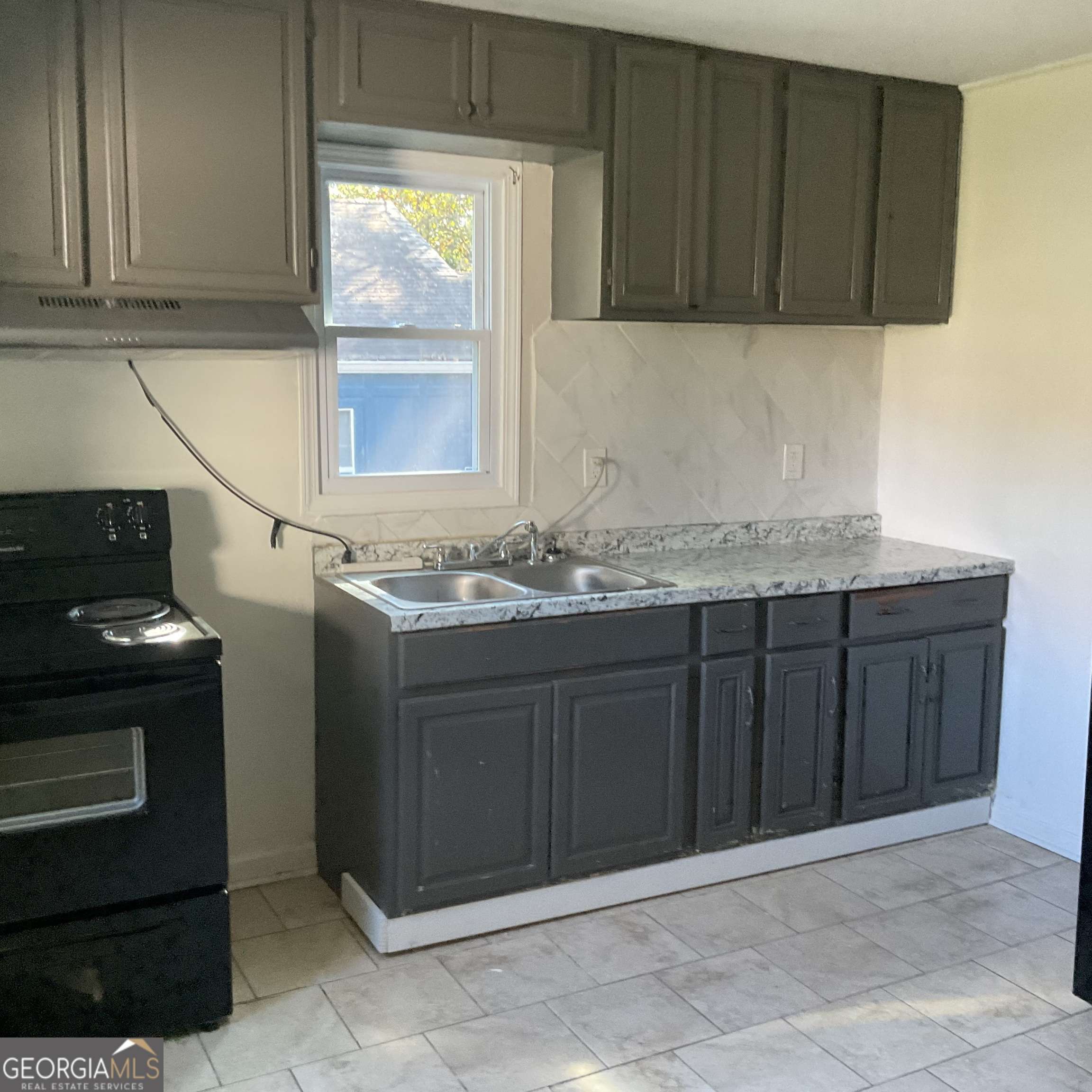 Atlanta, GA 30318,541 W Lake AVE NW