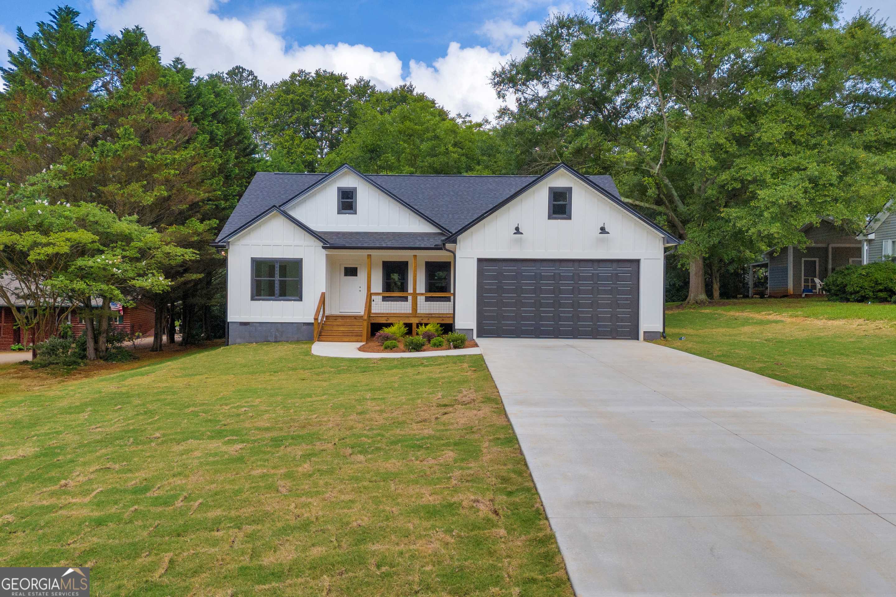 Royston, GA 30662,256 ADAMS PL