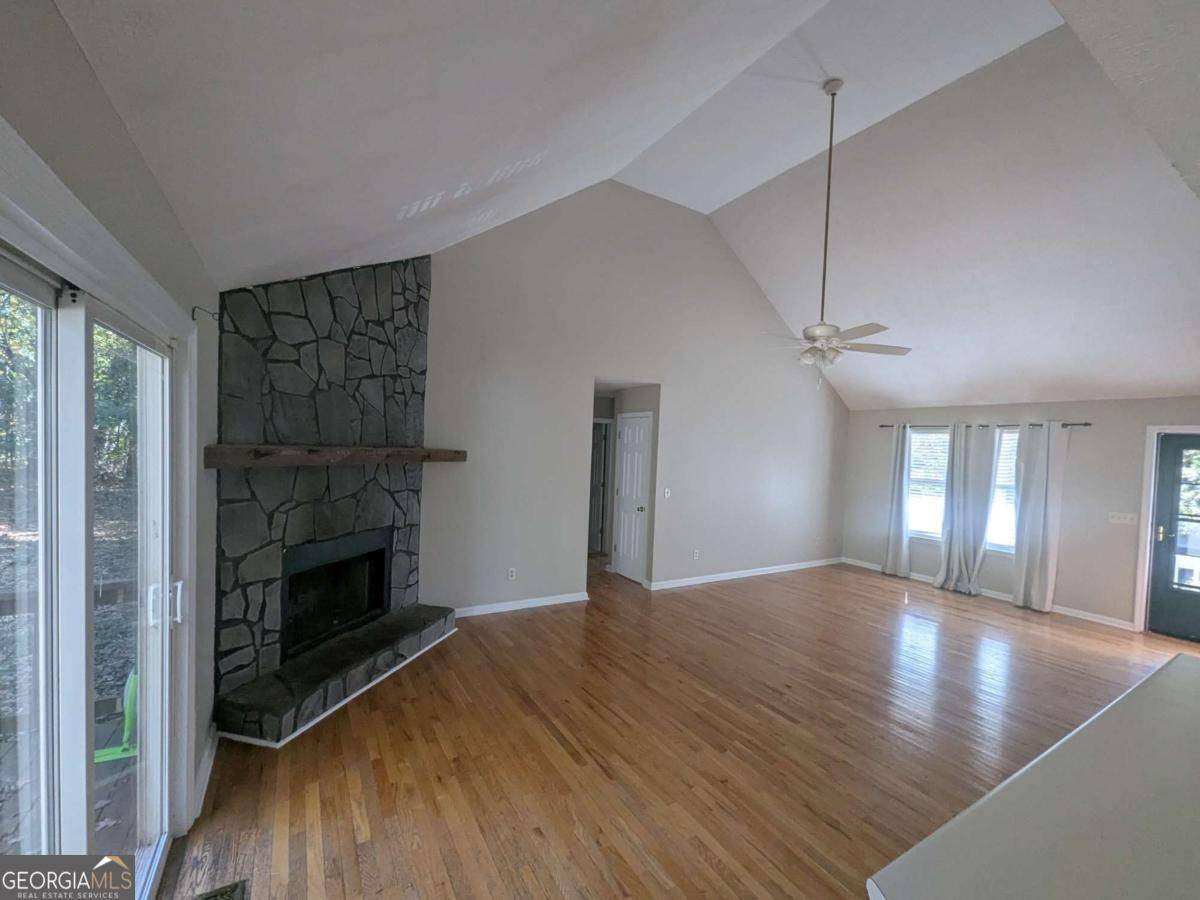 Cumming, GA 30040,1995 Holly Cove RD