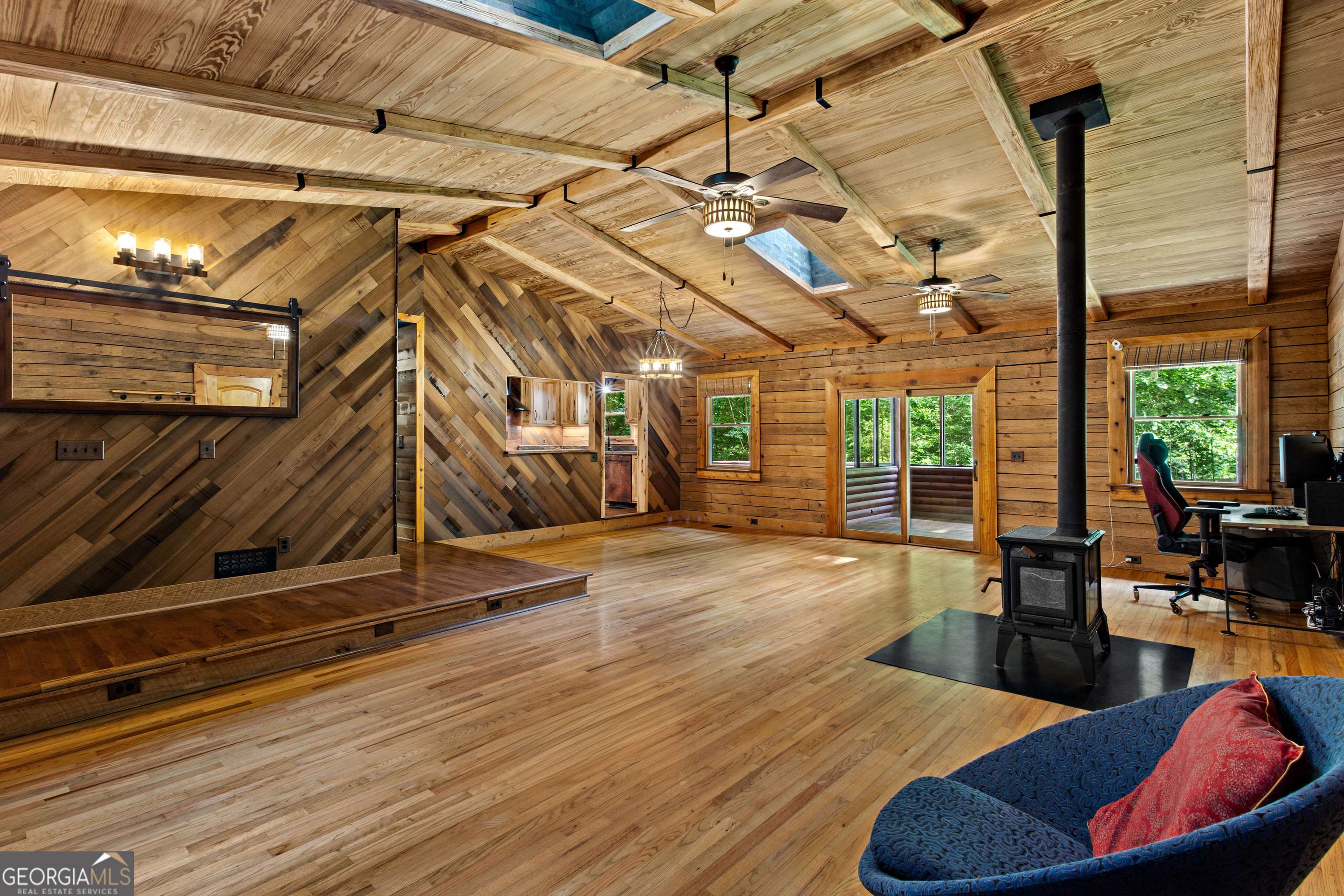 Acworth, GA 30102,3332 Hunt RD