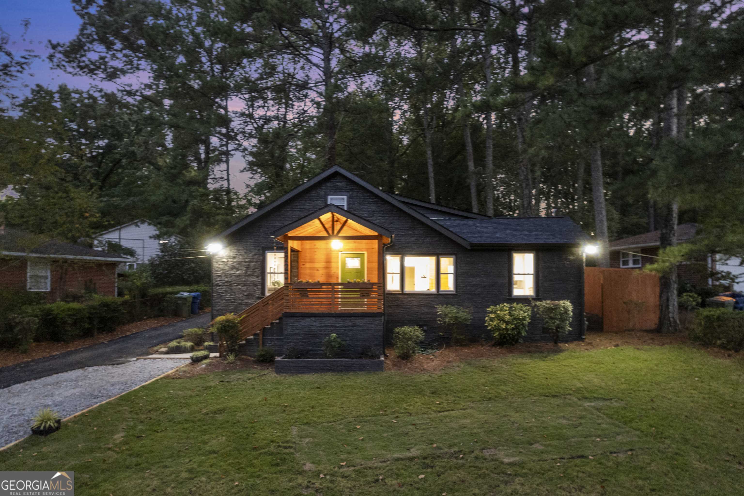 Atlanta, GA 30311,2720 NW Hedgewood DR