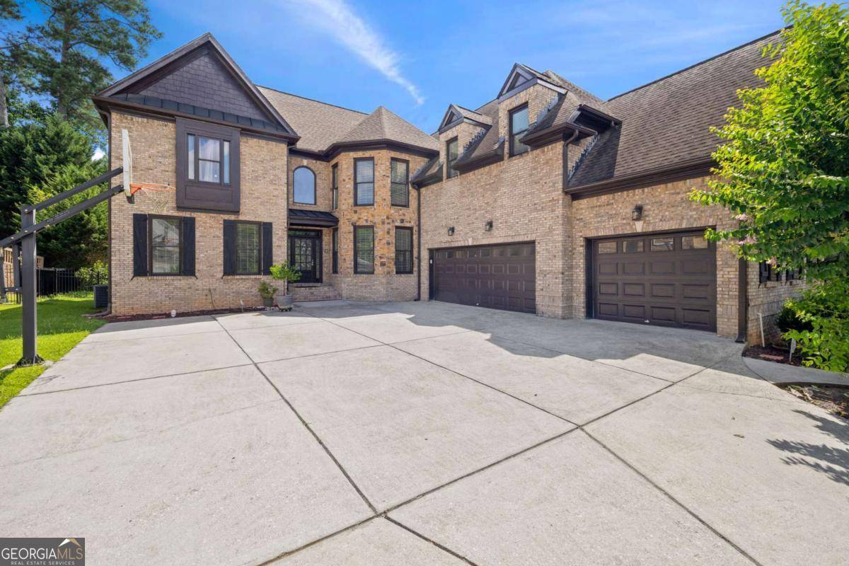 Suwanee, GA 30024,585 Settles Brook CT