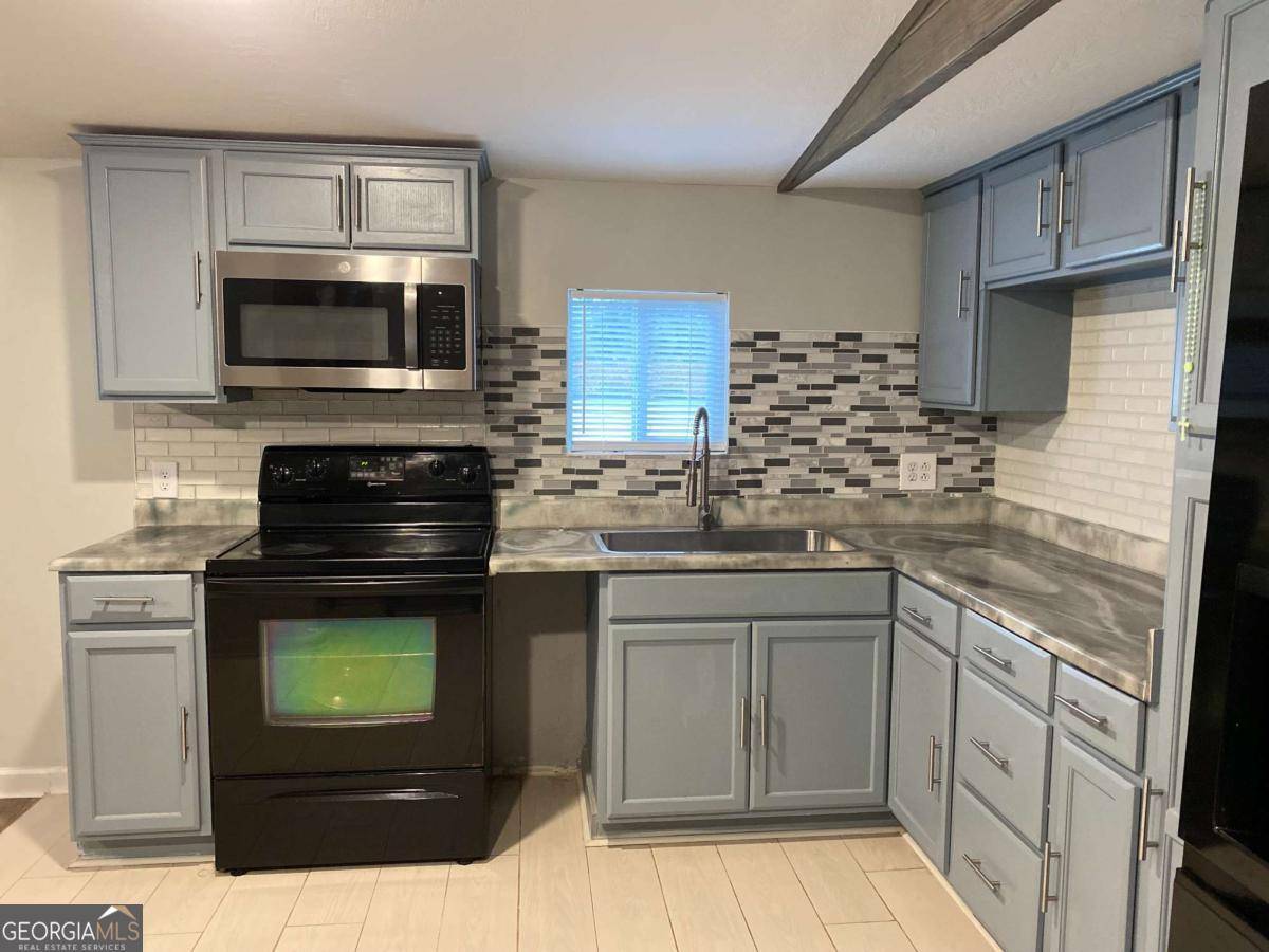 Stone Mountain, GA 30087,580 overlook DR