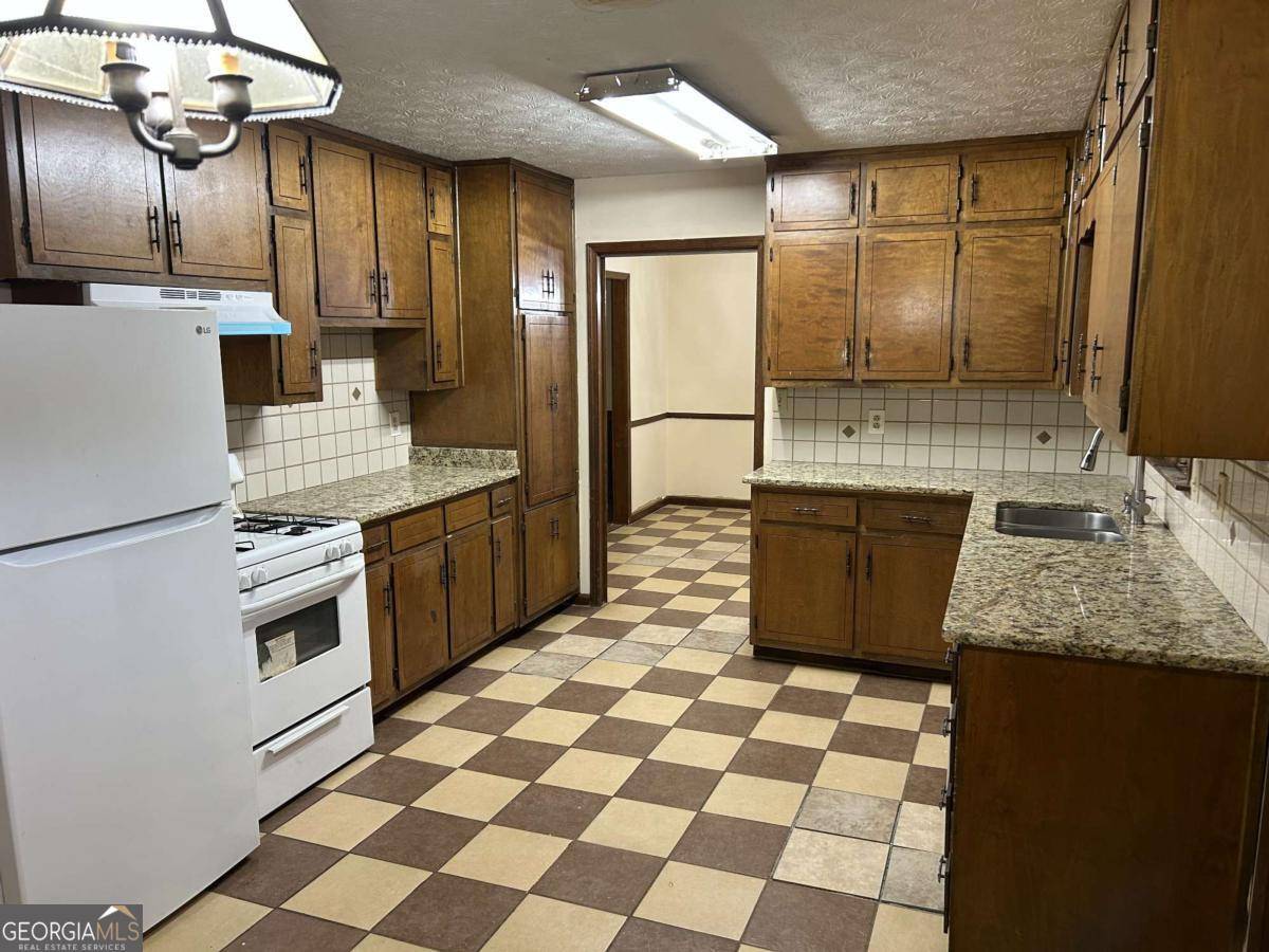 Lilburn, GA 30047,1530 OLEANDER LN SW