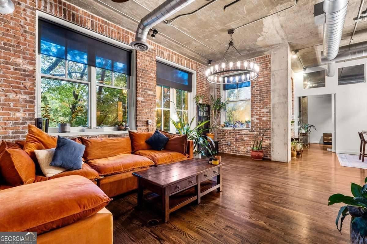 Atlanta, GA 30305,3235 Roswell RD NE #609