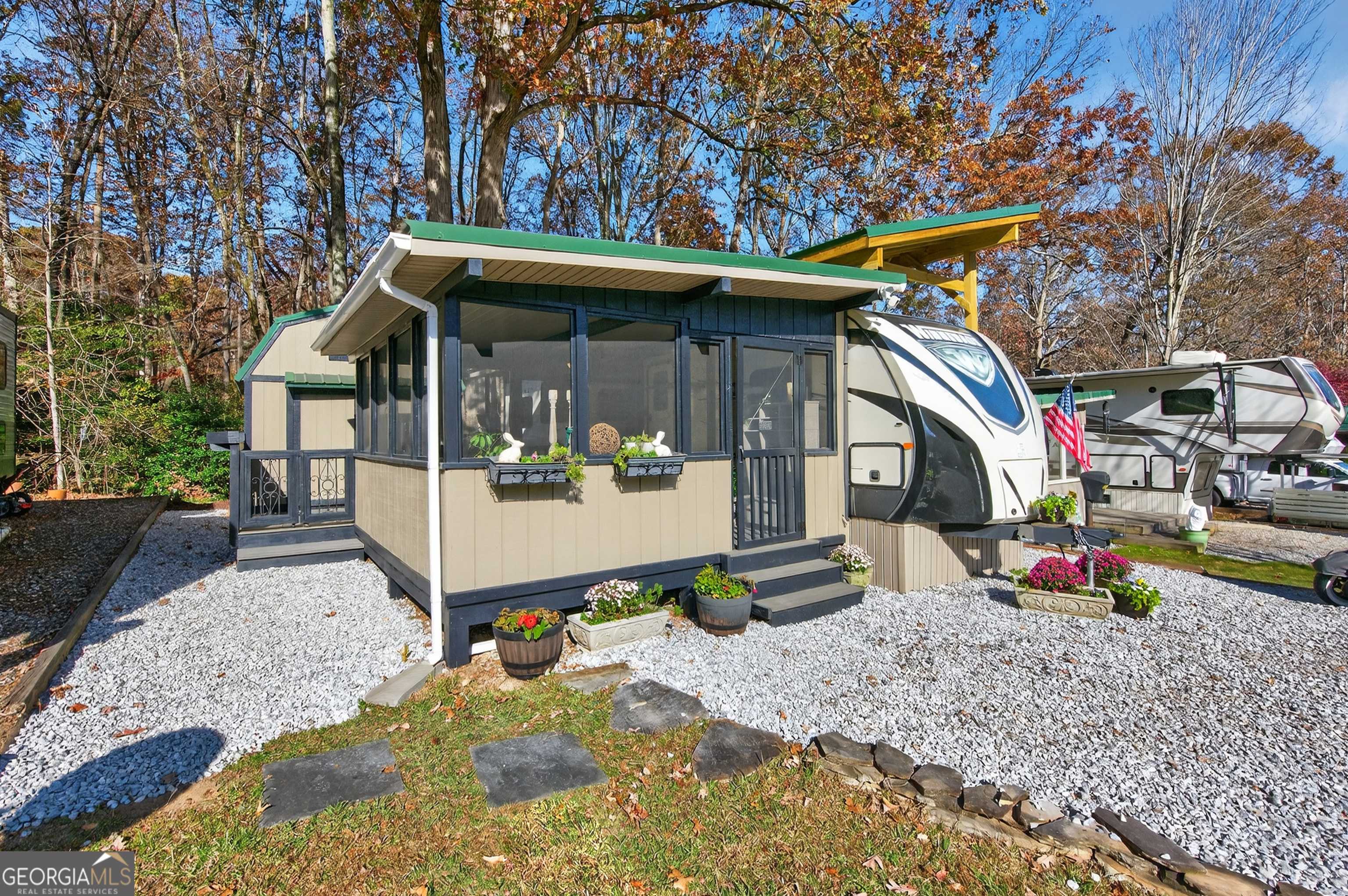 Cleveland, GA 30528,324 Leisure Acres Dr