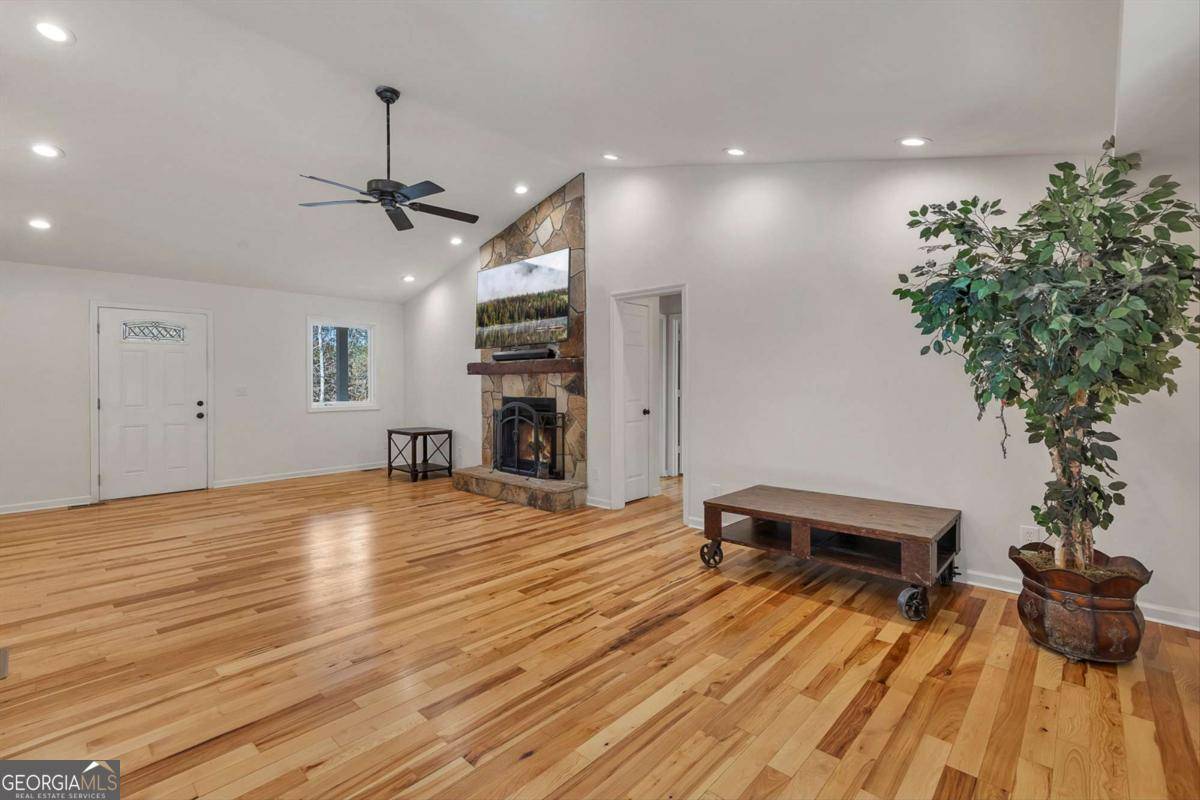 Woodstock, GA 30188,228 Holly Creek WAY