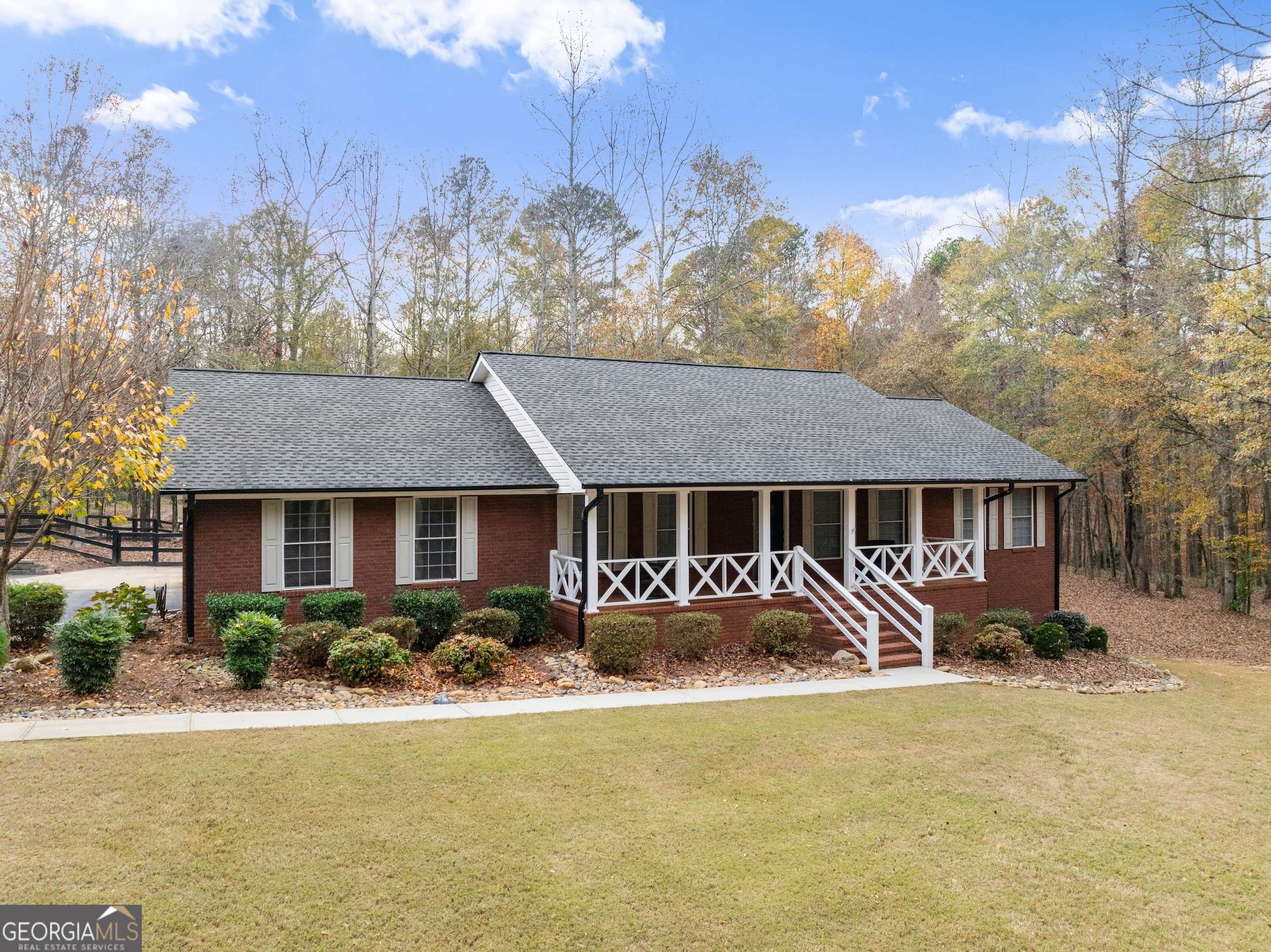 Jefferson, GA 30549,352 Lakeshore DR