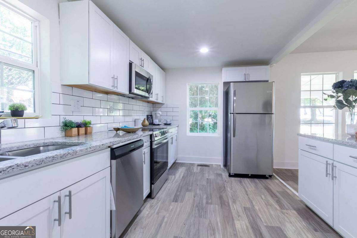 East Point, GA 30344,2949 Pearl ST