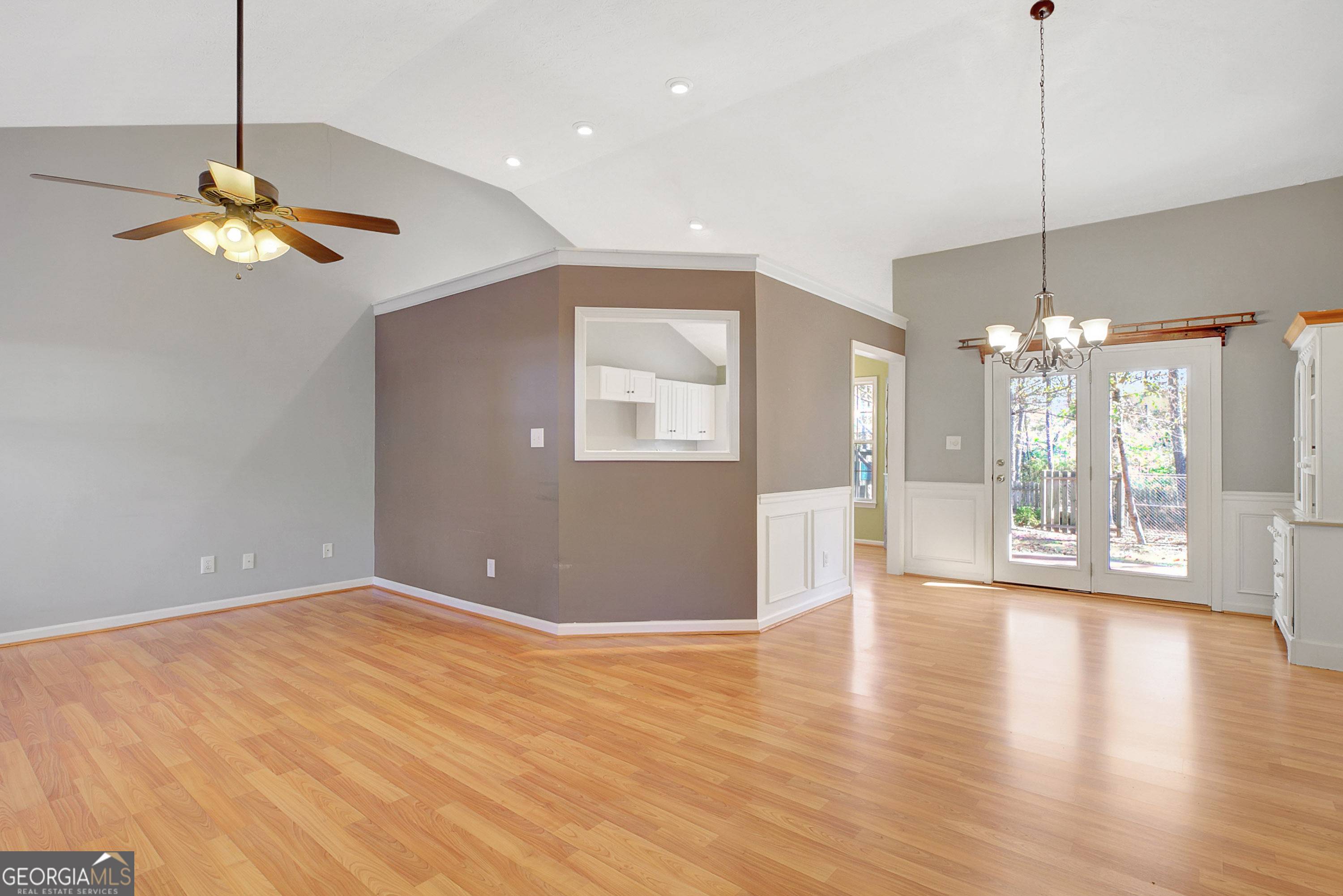 Newnan, GA 30265,7 Buck TRL