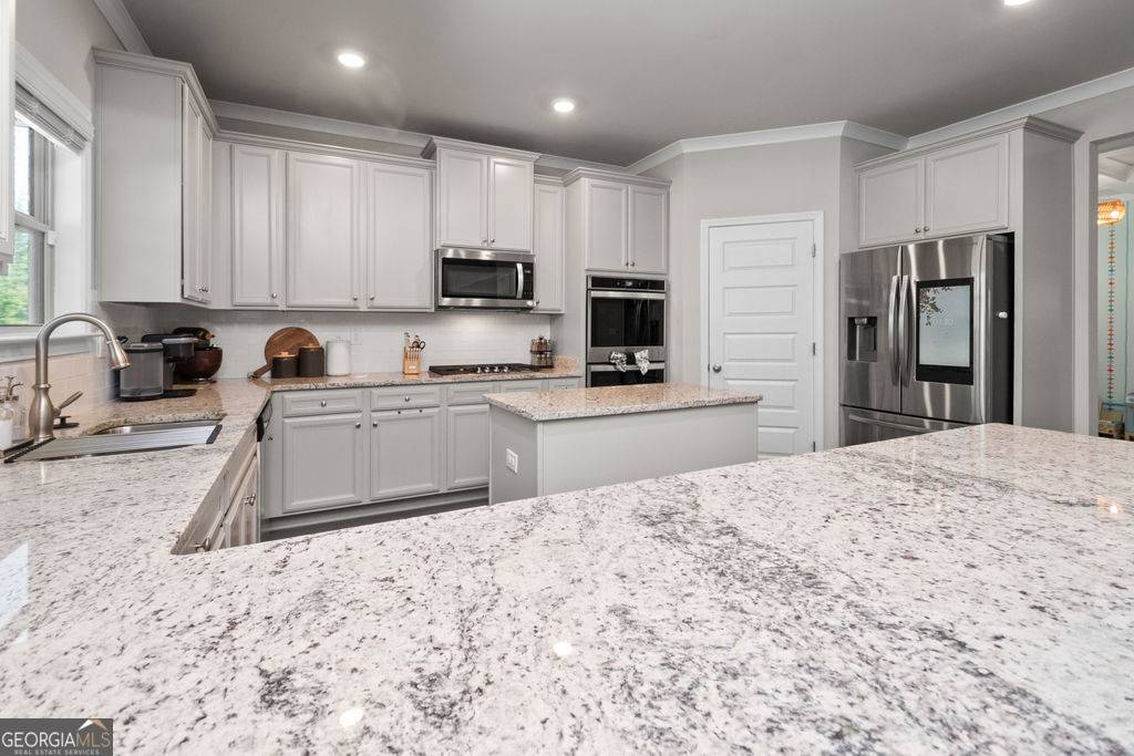 Senoia, GA 30276,345 Darien DR