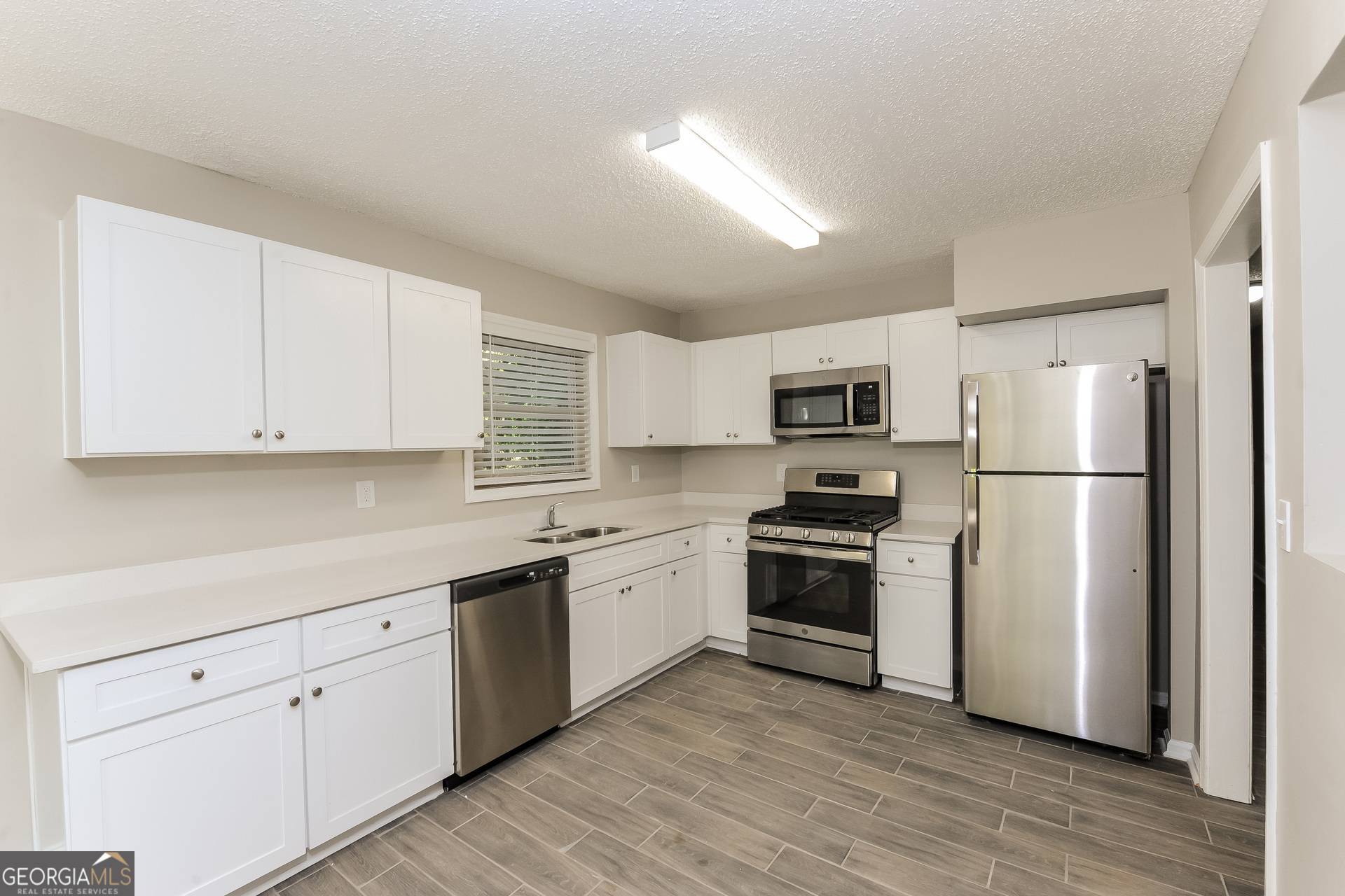 Acworth, GA 30102,5168 Legendary LN