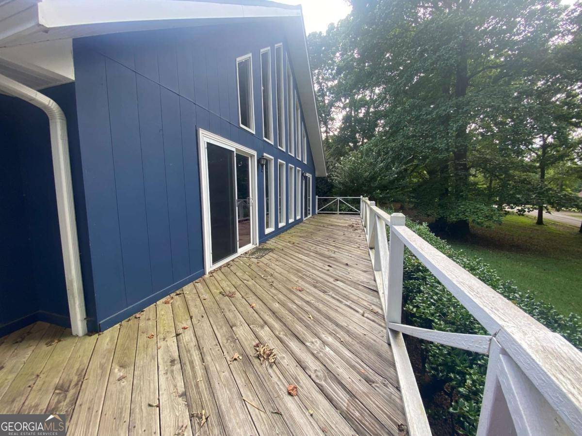 Hartwell, GA 30643,522 Capri DR