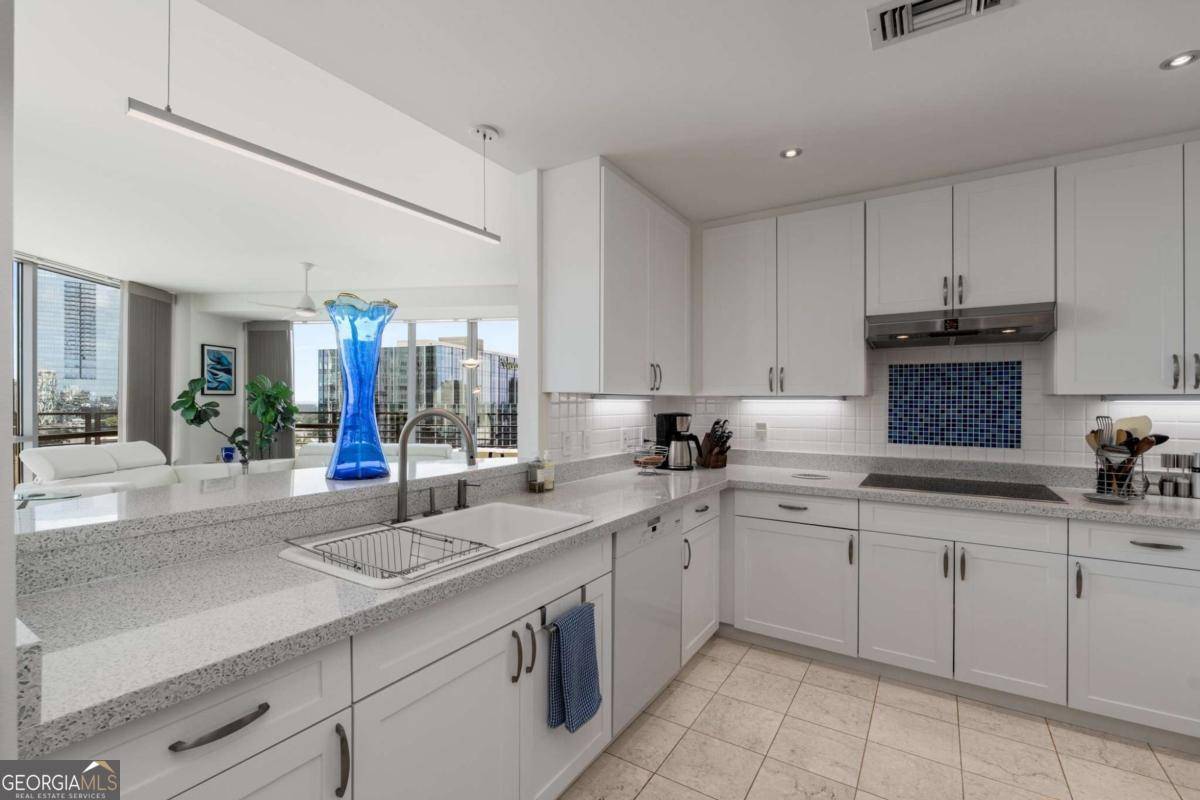 Atlanta, GA 30326,700 Park Regency PL NE #2201