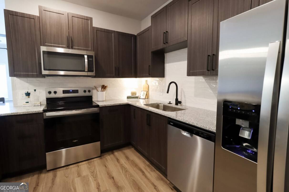 Mcdonough, GA 30253,300 Hwy 81 #5105