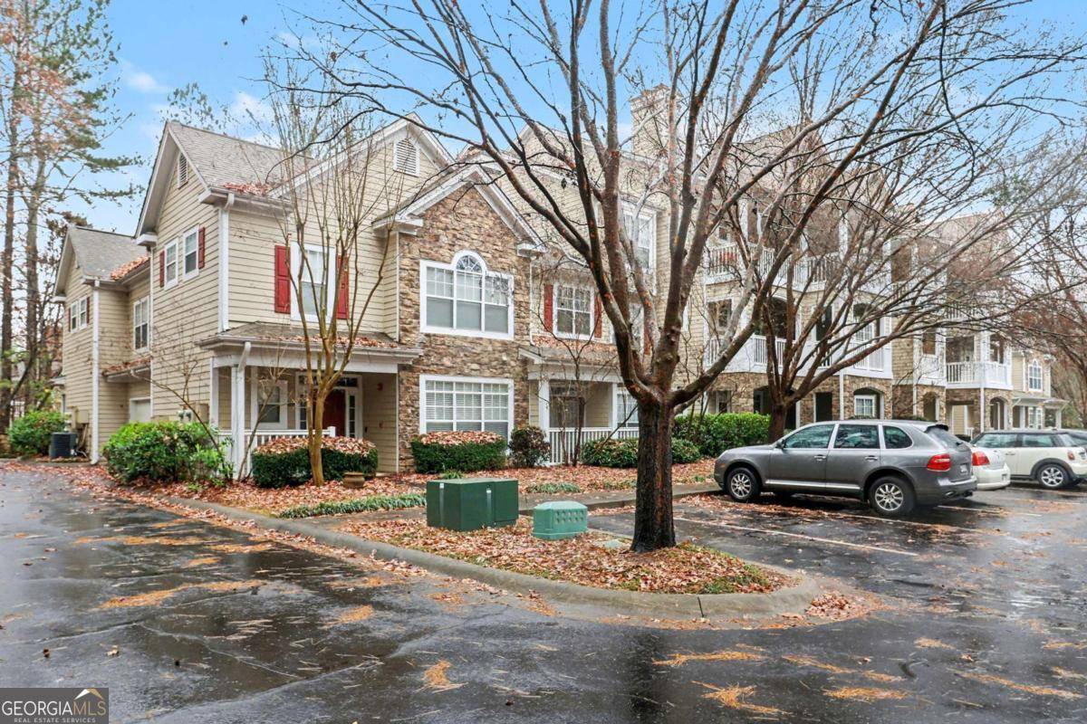 Alpharetta, GA 30004,933 Sandringham DR #933