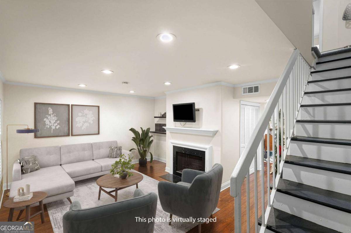 Atlanta, GA 30327,9 Vista SQ NW