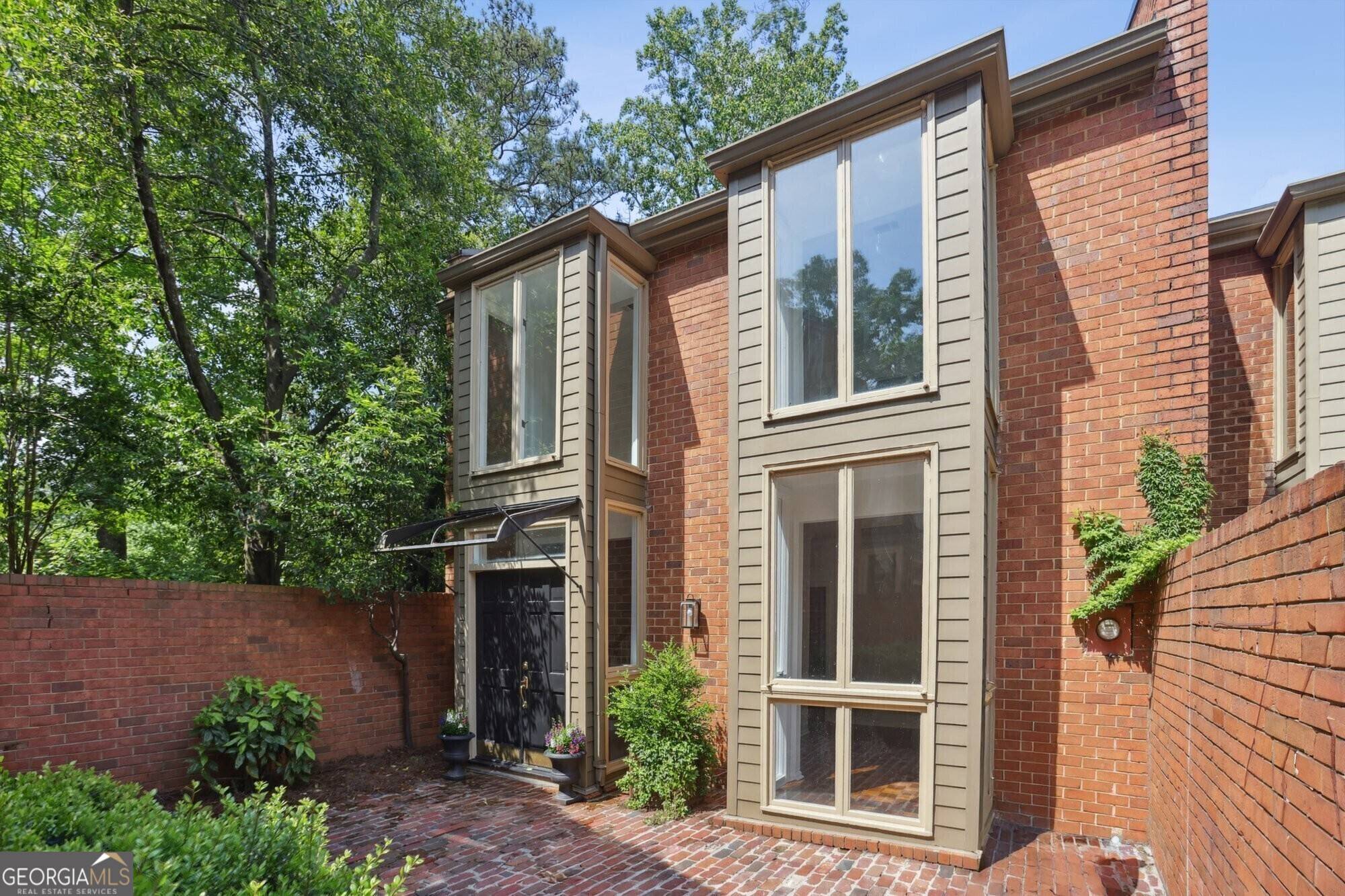 Atlanta, GA 30342,49 Willow GLN