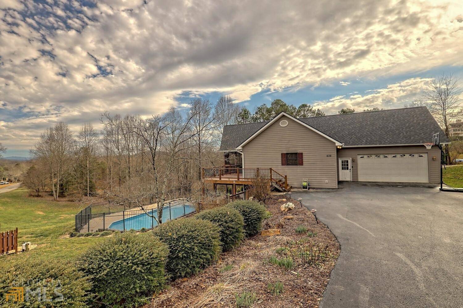 Blairsville, GA 30512,638 Colonsay