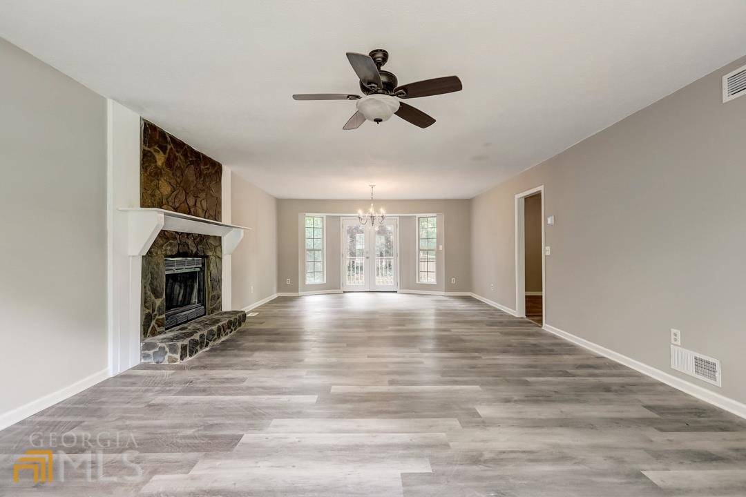Newnan, GA 30263,150 Frances Shirey WAY
