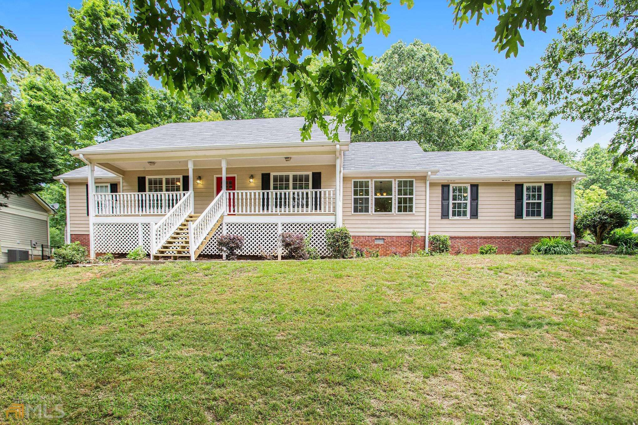 Flowery Branch, GA 30542,5992 River Oaks DR