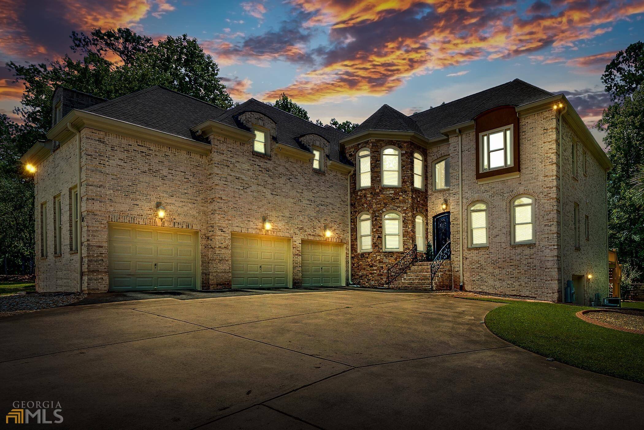 Loganville, GA 30052,1000 Windchase LN