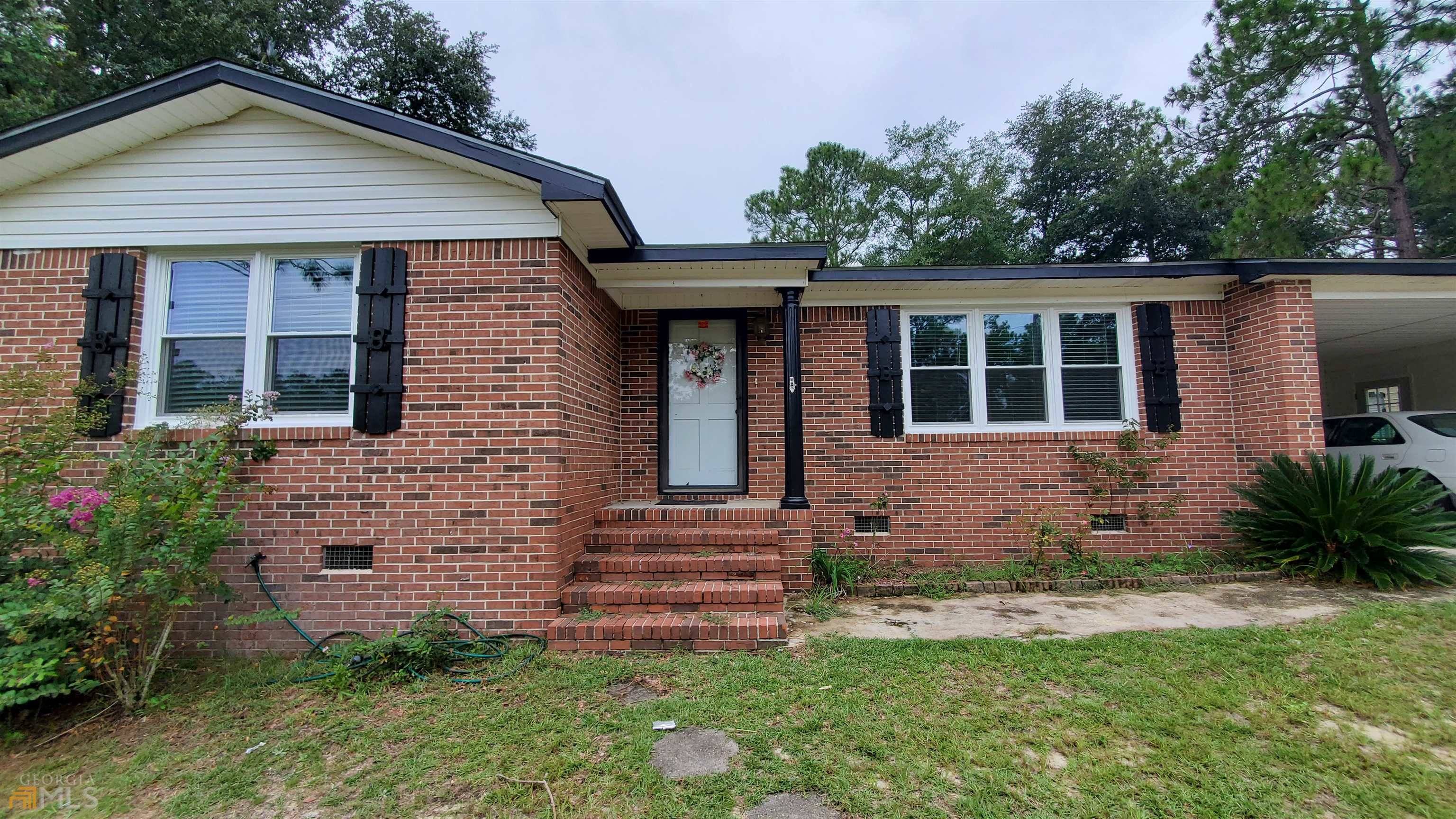 Swainsboro, GA 30401,384 Thigpen DR