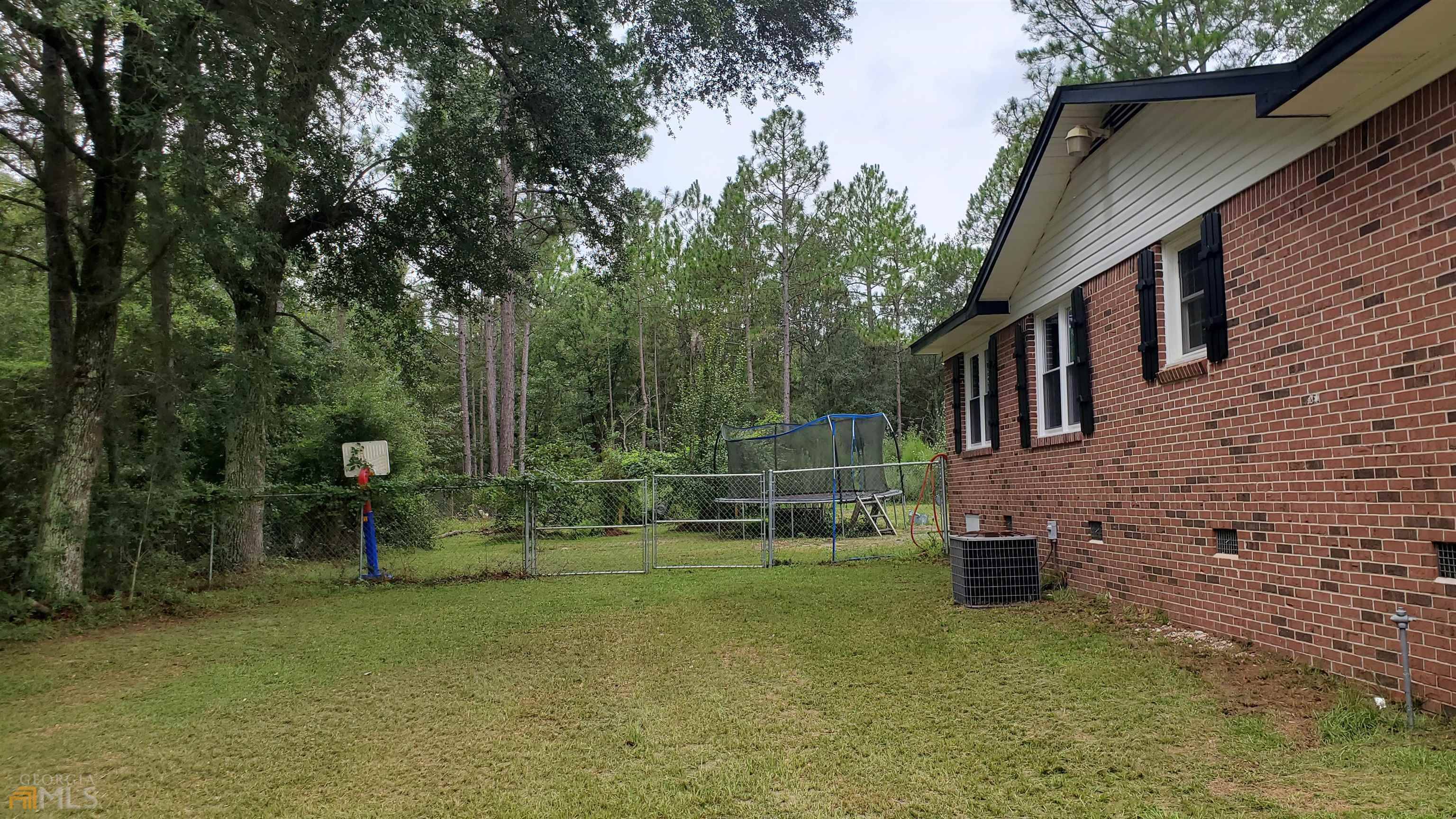 Swainsboro, GA 30401,384 Thigpen DR