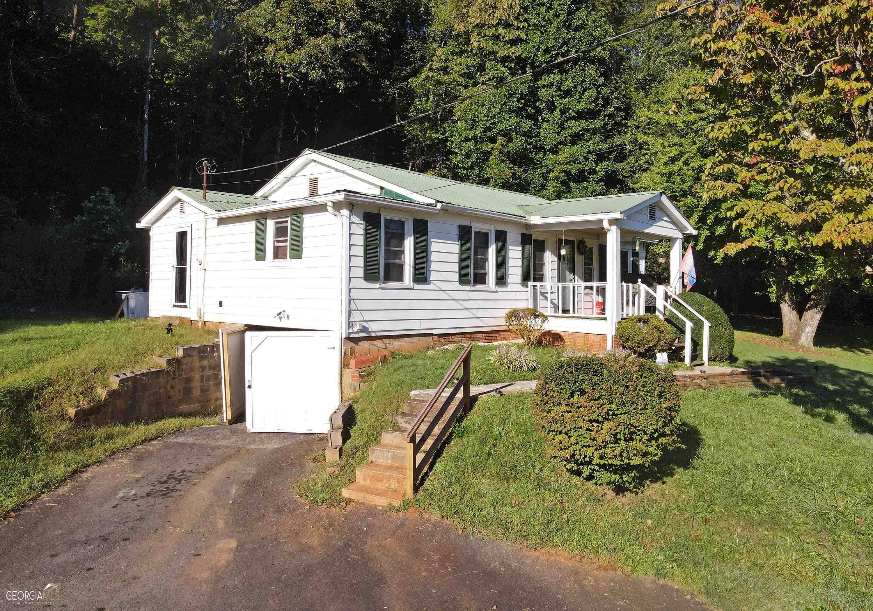 Mineral Bluff, GA 30559,1208 Mineral Bluff HWY