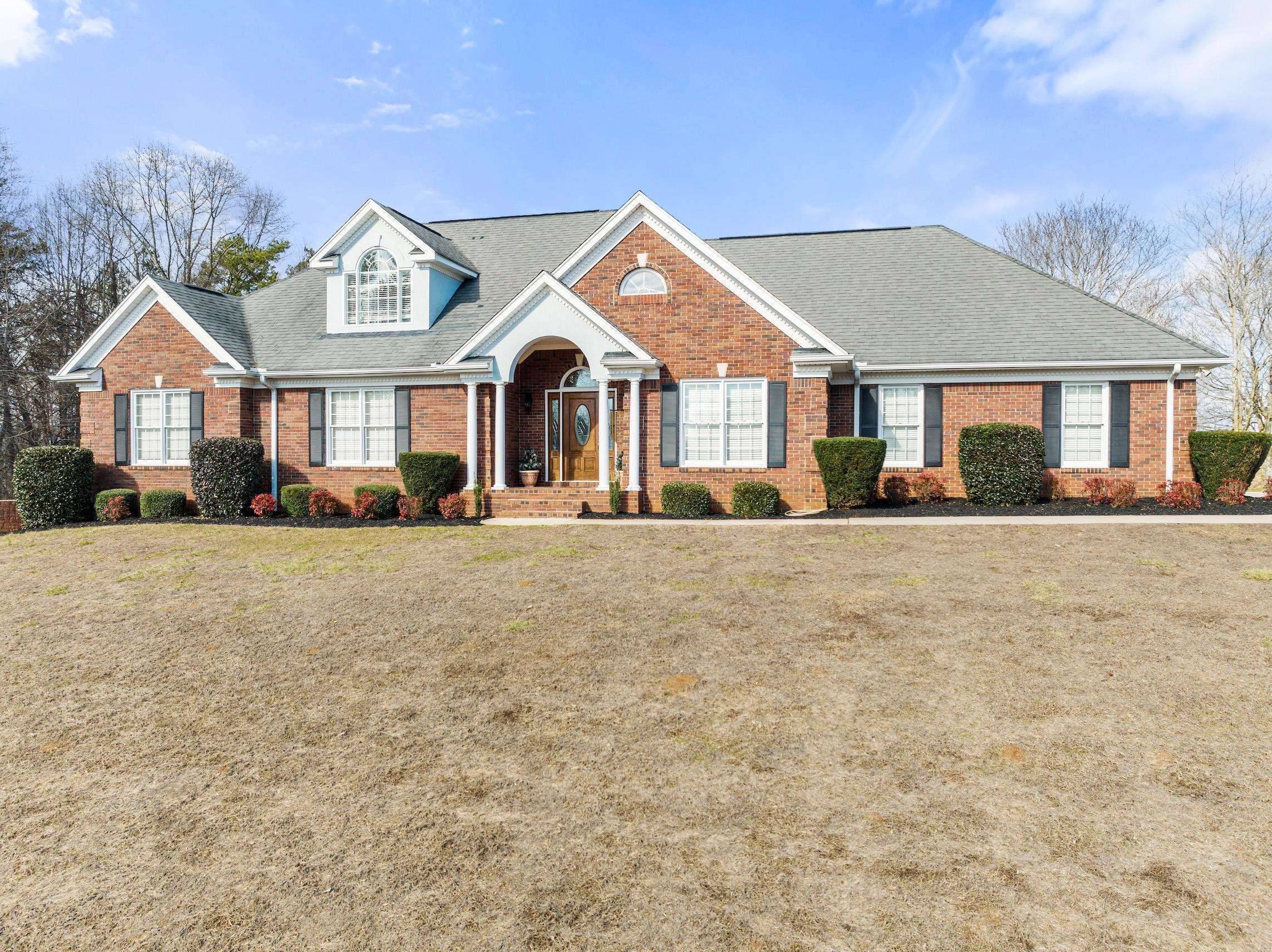 Lula, GA 30554,4611 Old Cornelia HWY