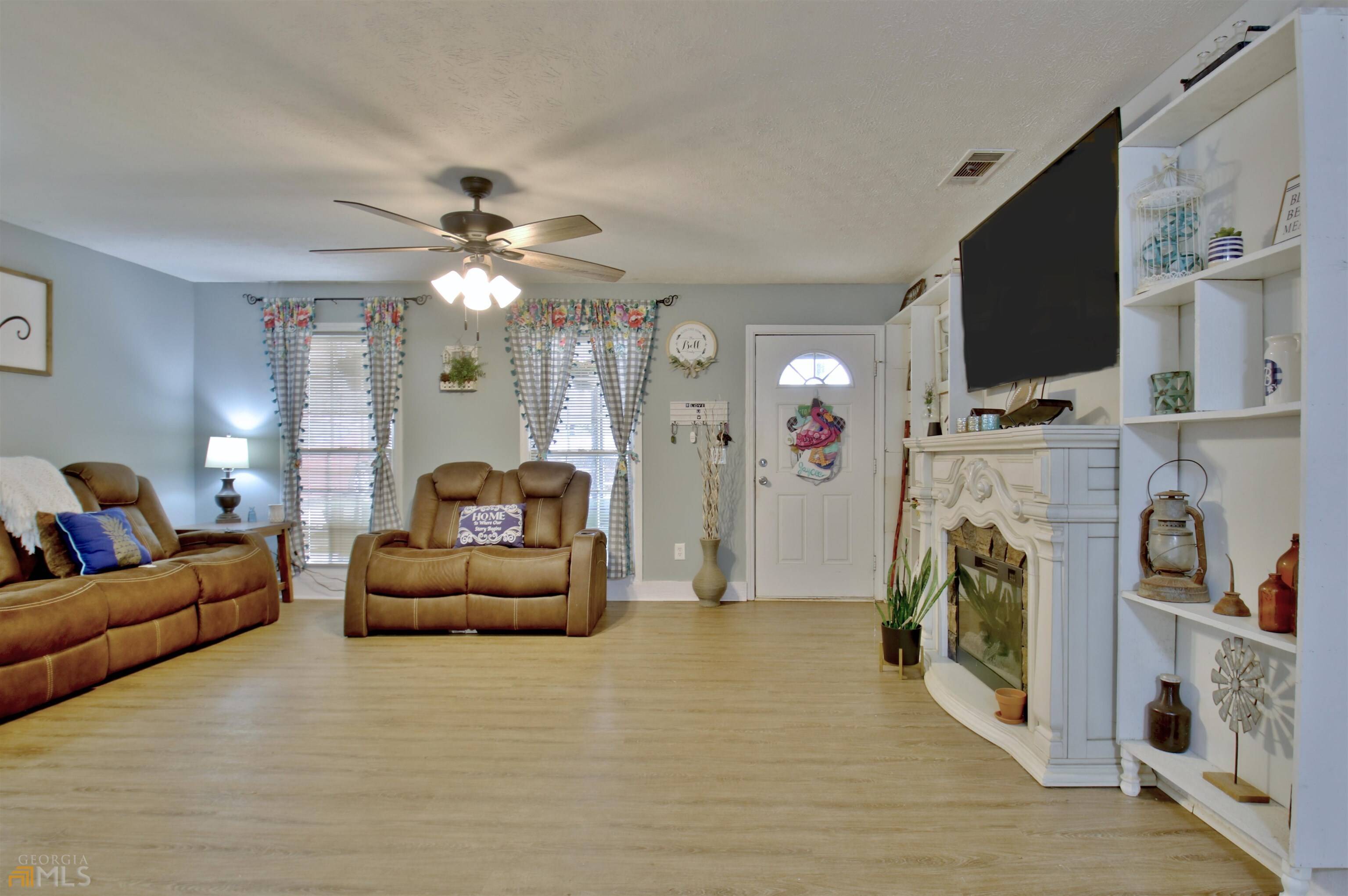 Newnan, GA 30263,238 Gibson RD