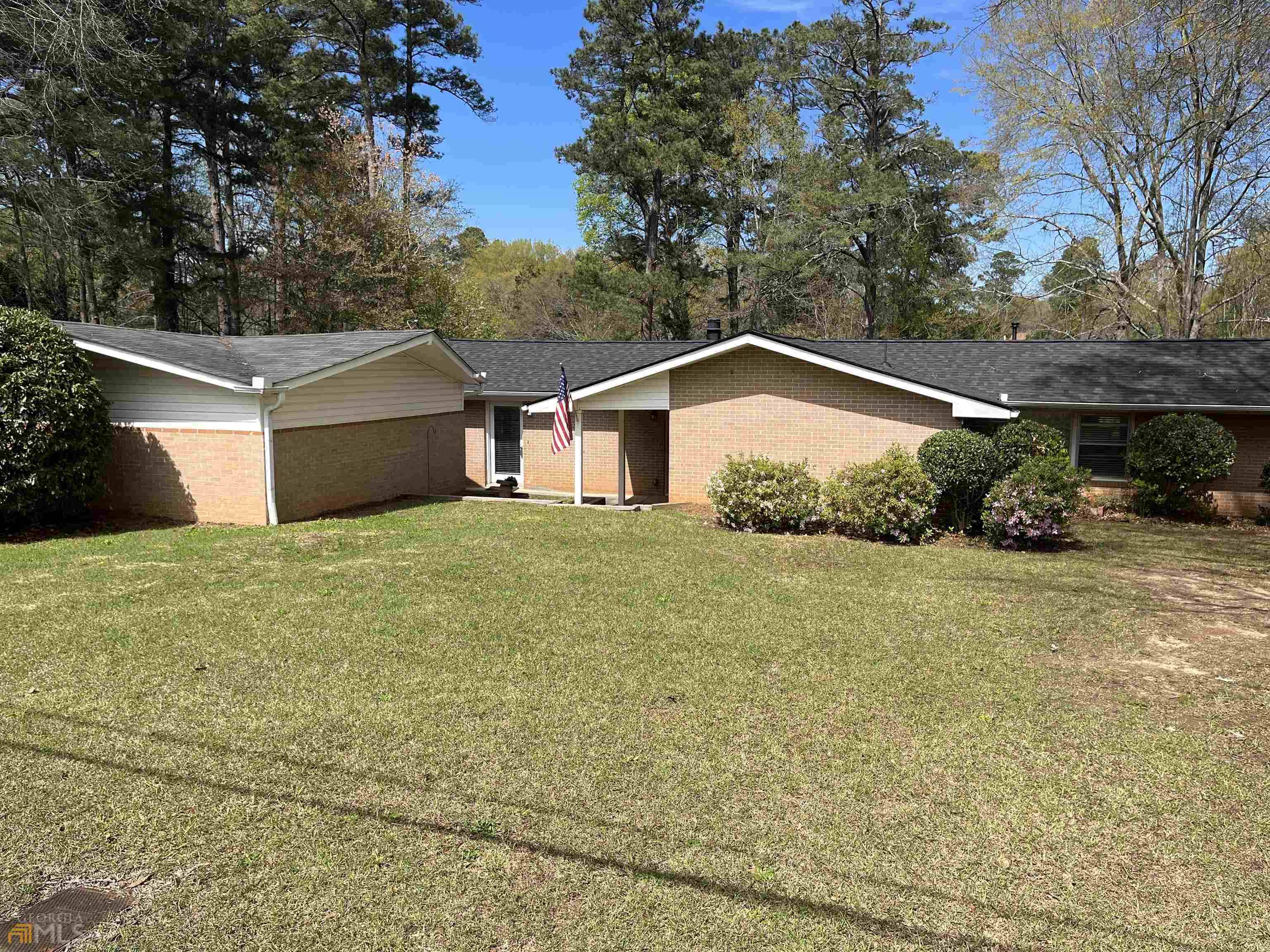 Barnesville, GA 30204,308 Poplar ST
