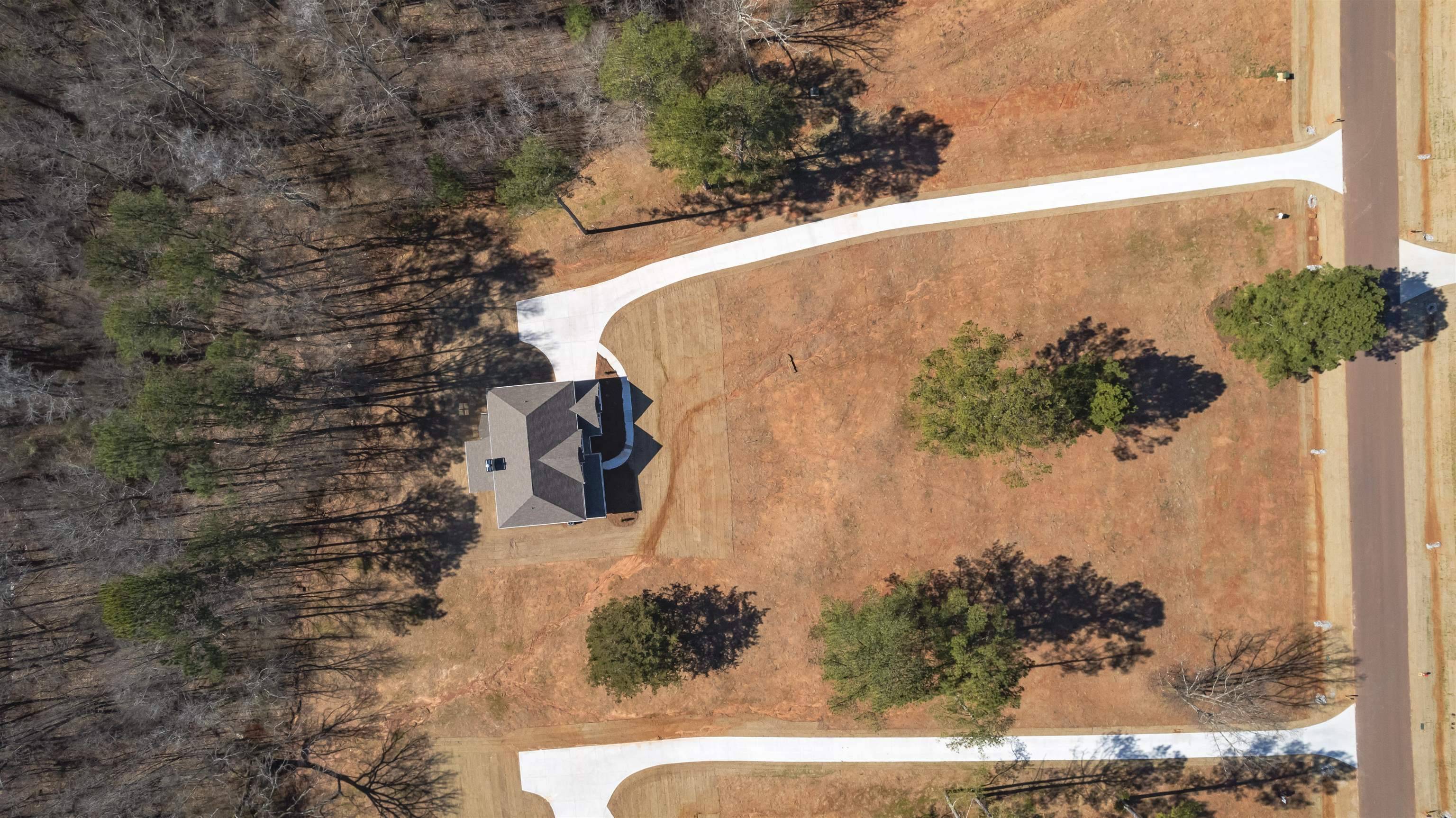 Williamson, GA 30292,106 Lake Point DR