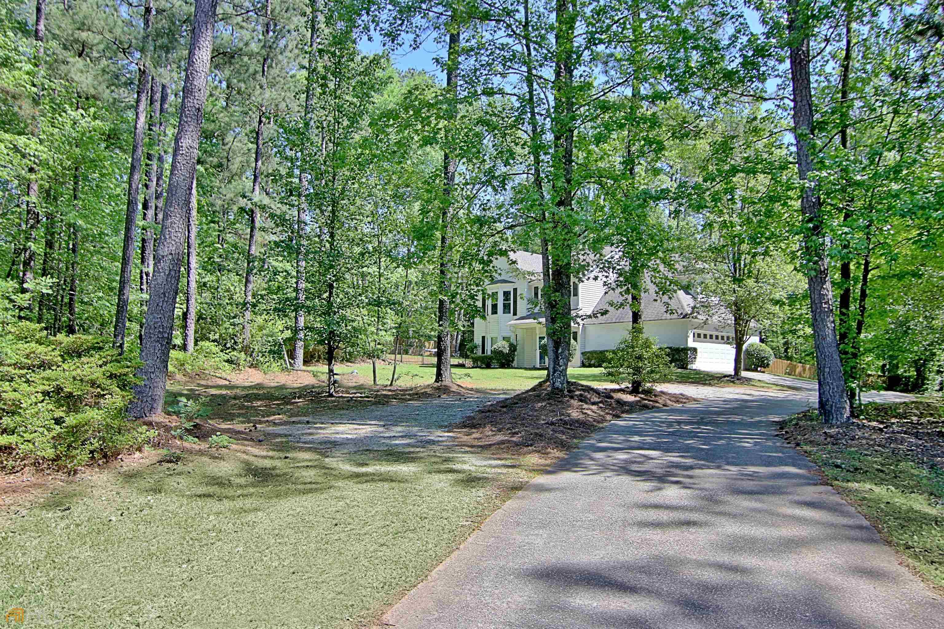 Sharpsburg, GA 30277,1359 Fischer RD