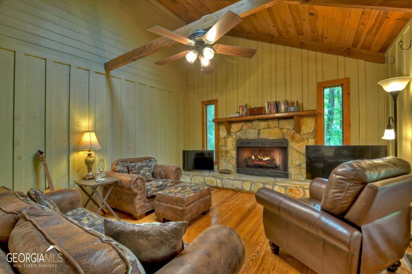 Mineral Bluff, GA 30559,244 Salem Valley RD