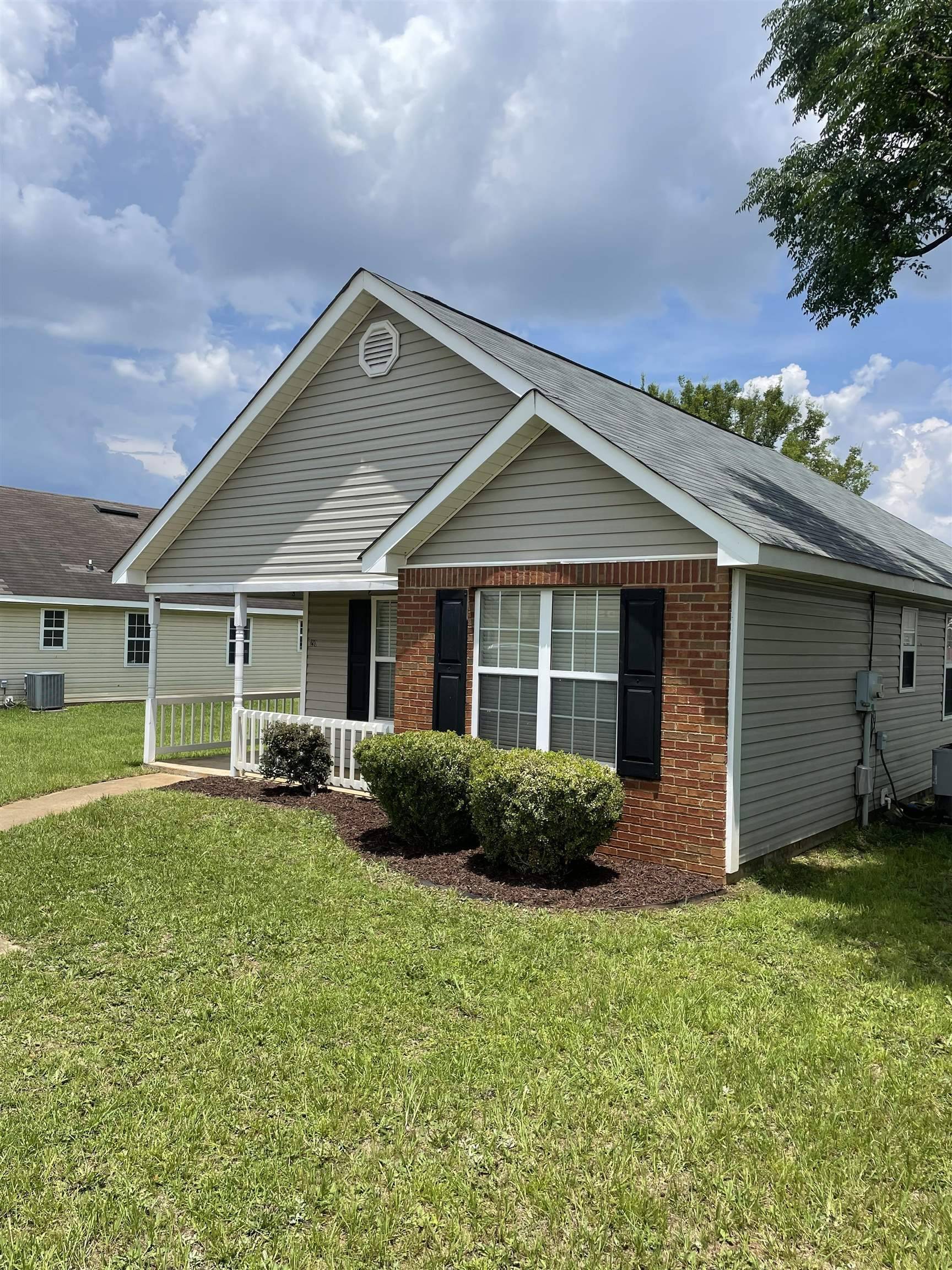 Warner Robins, GA 31005,210 Strawbridge LN