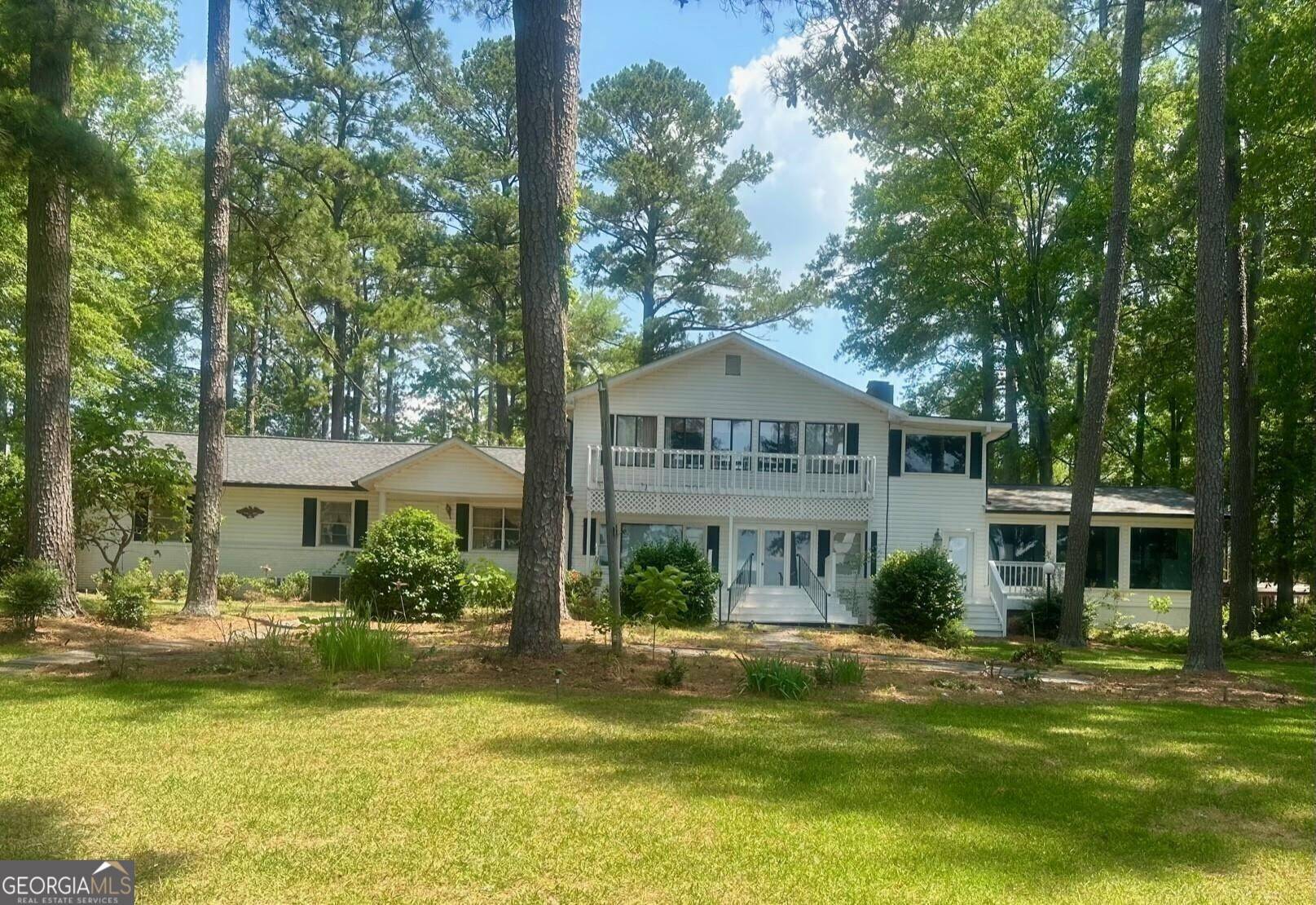 Eatonton, GA 31024,208 Sinclair RD
