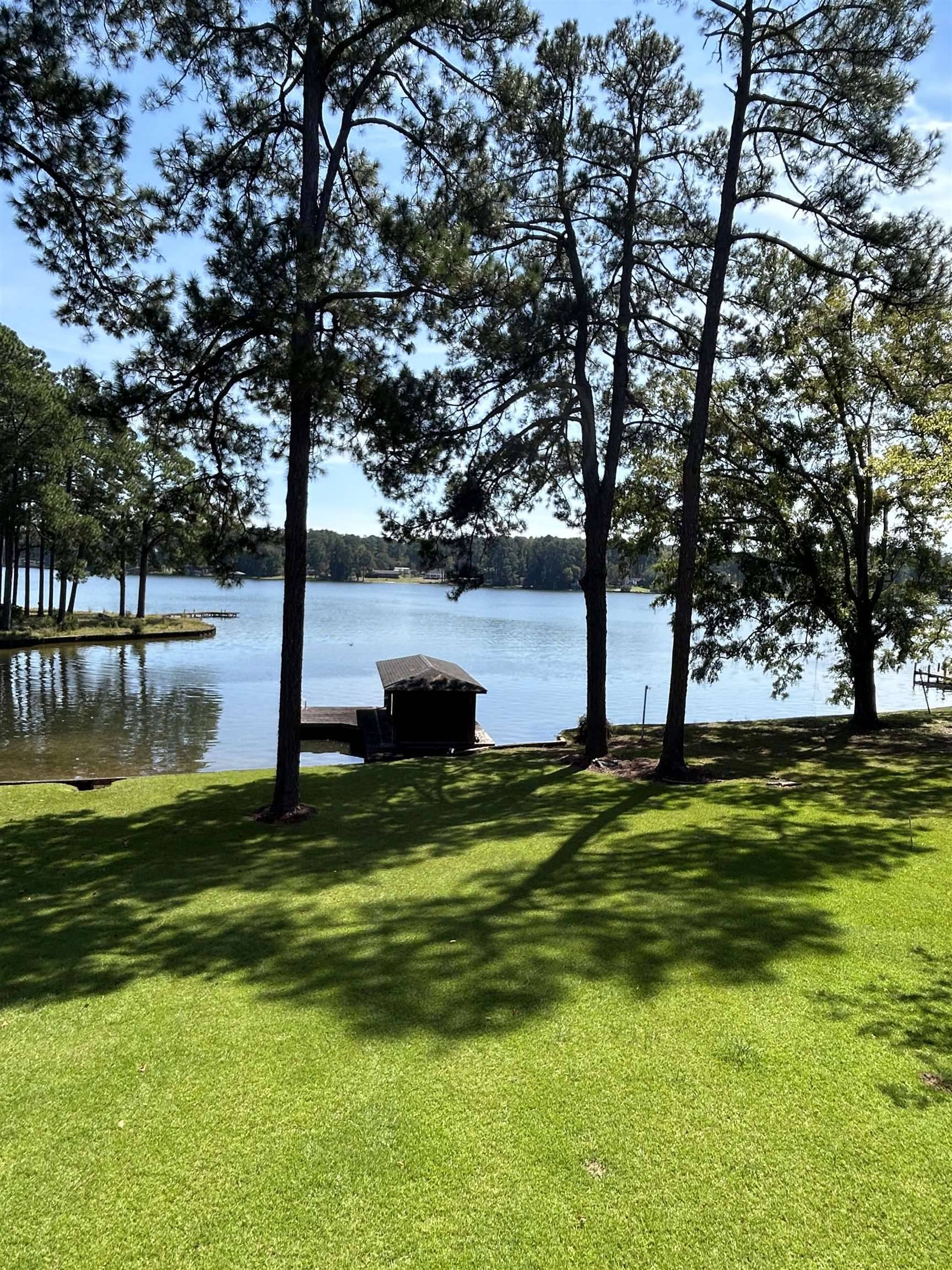 Milledgeville, GA 31061,115 Lakeshore Ct.