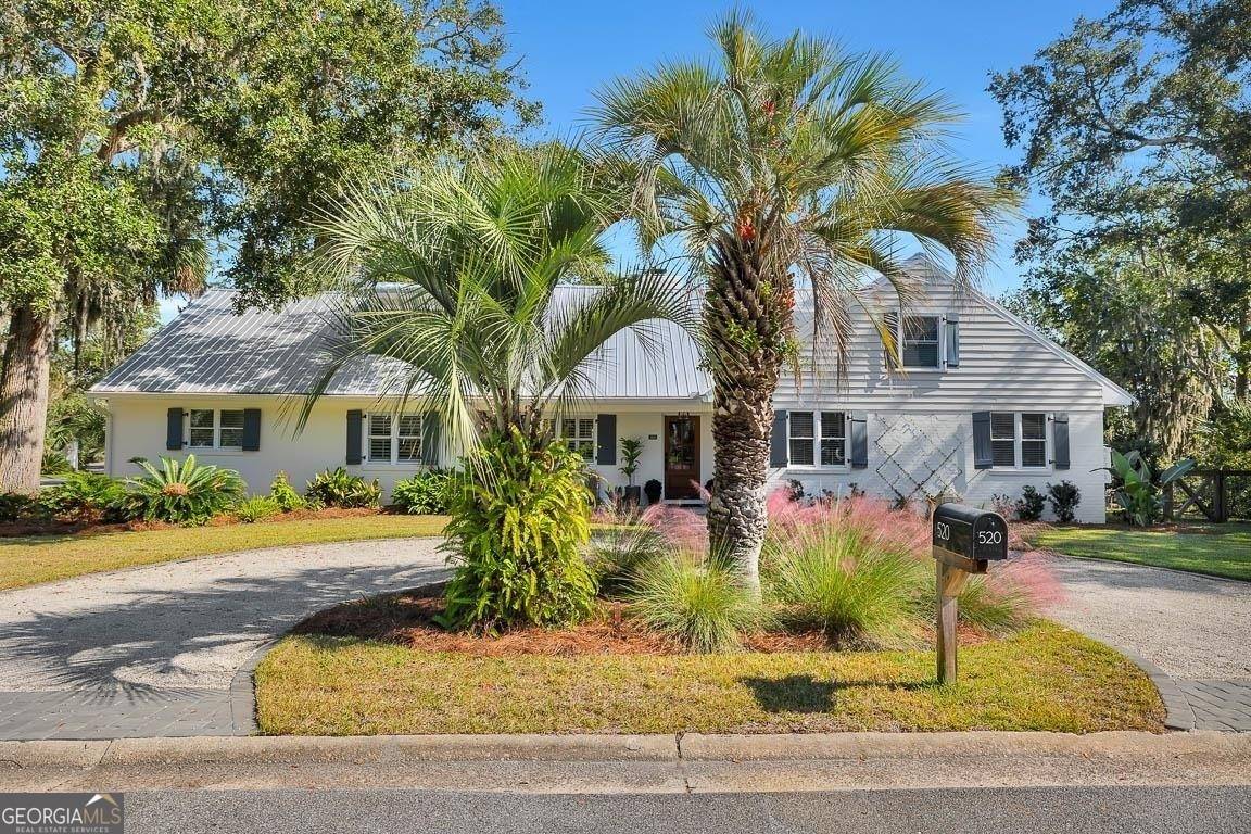 St. Simons, GA 31522,520 Wesley Oak CIR