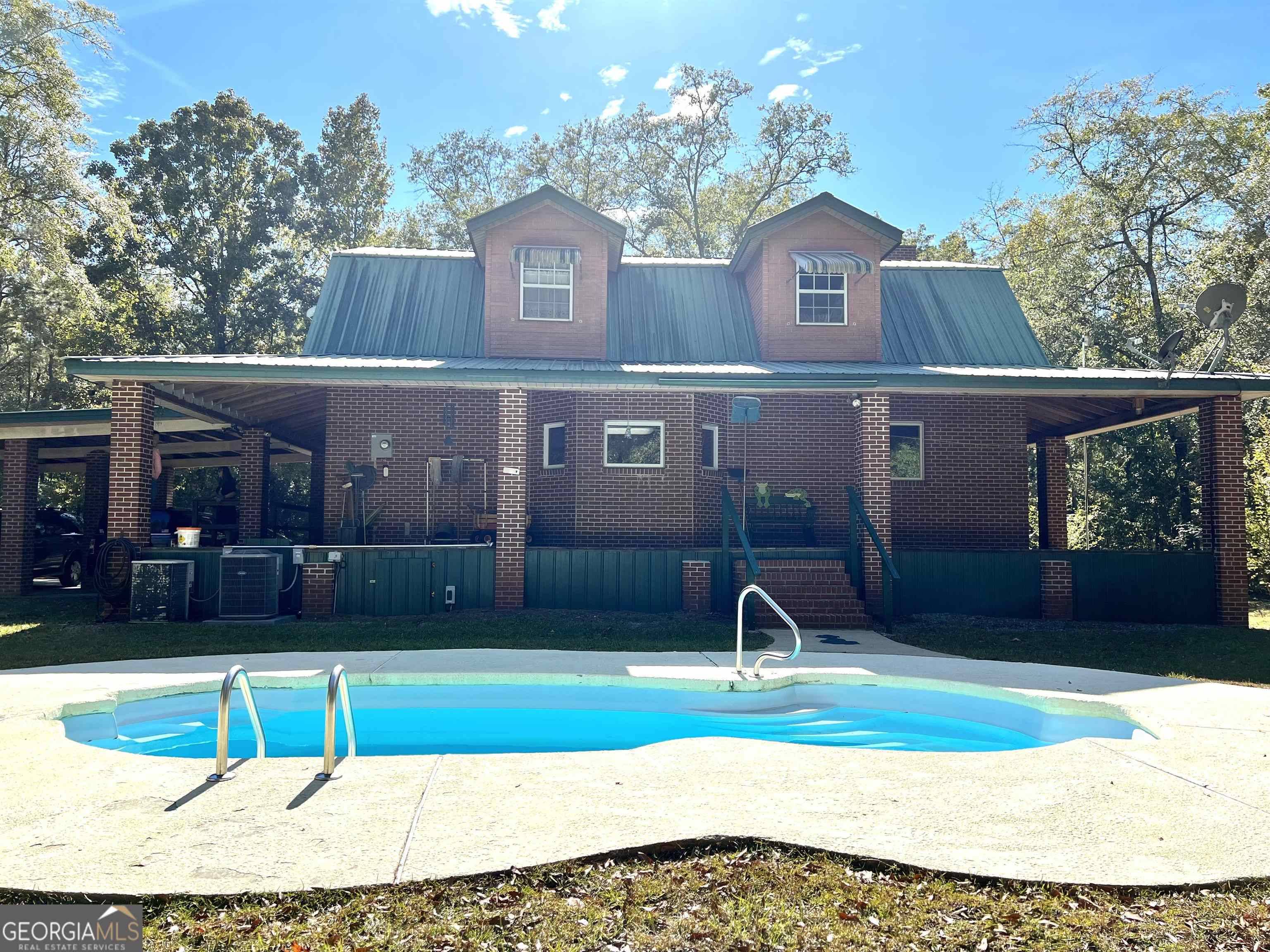 Jeffersonville, GA 31044,2382 Gallimore Mill RD