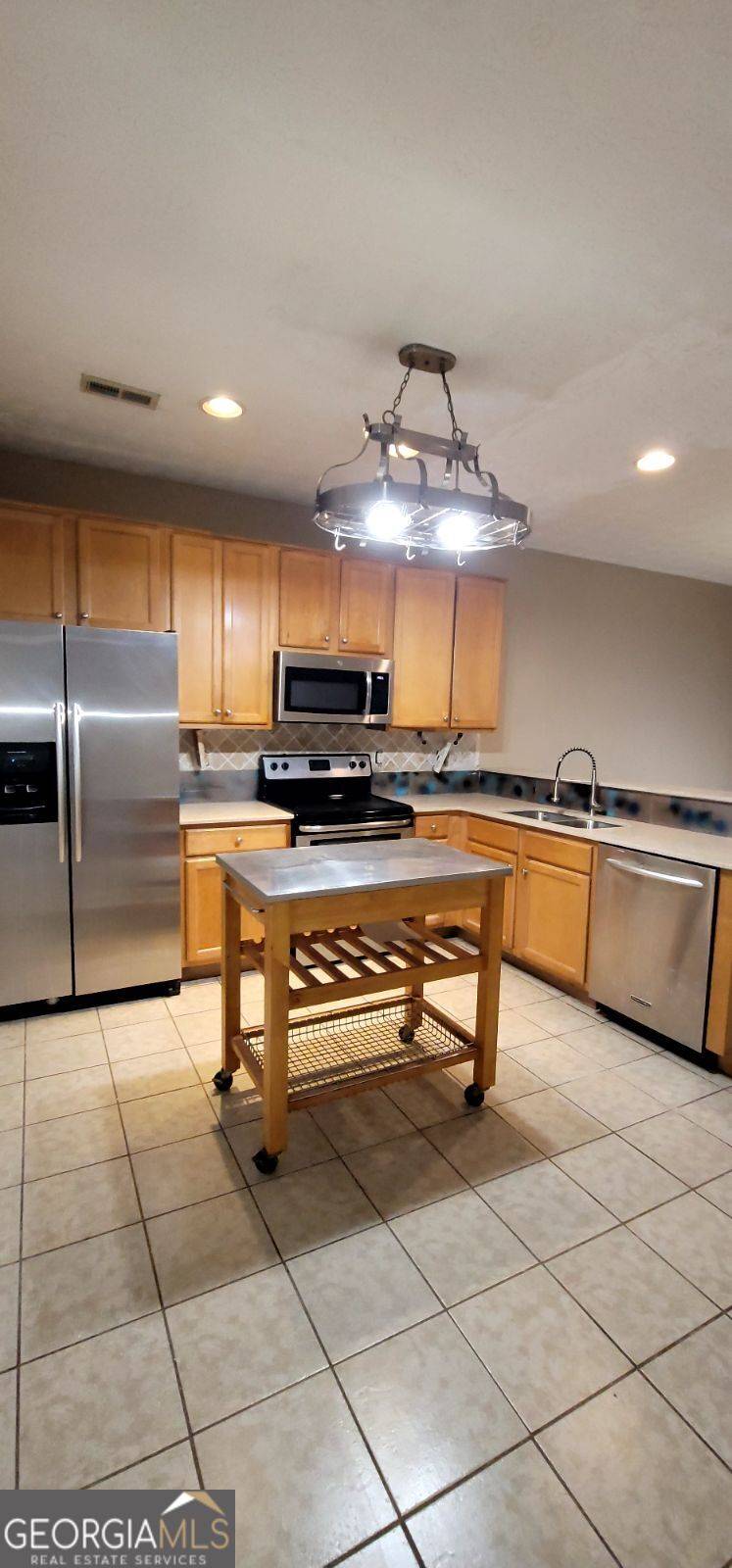 Riverdale, GA 30274,627 Shadowmoore DR