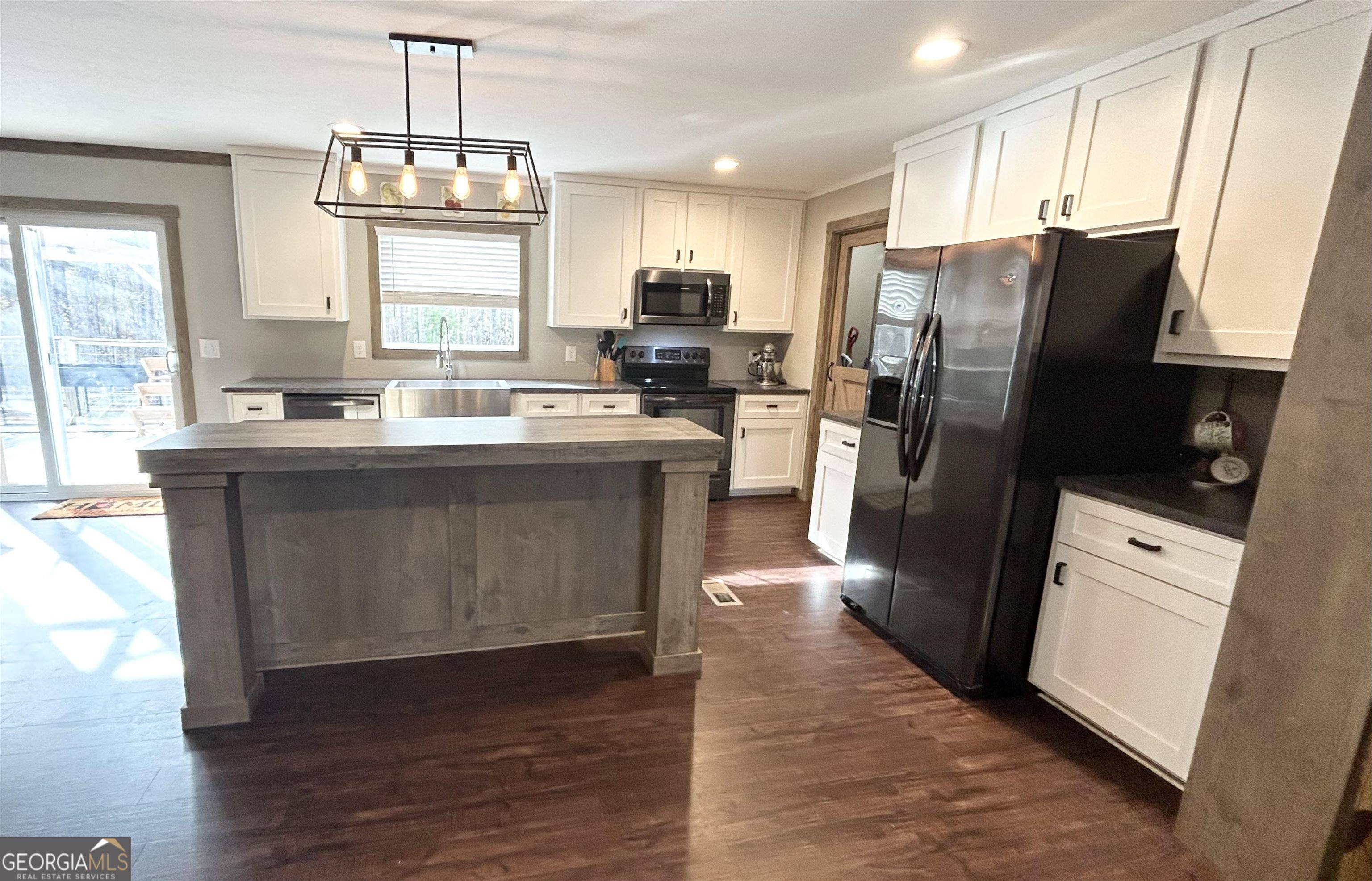 Valley, AL 36854,2009 County 196 RD