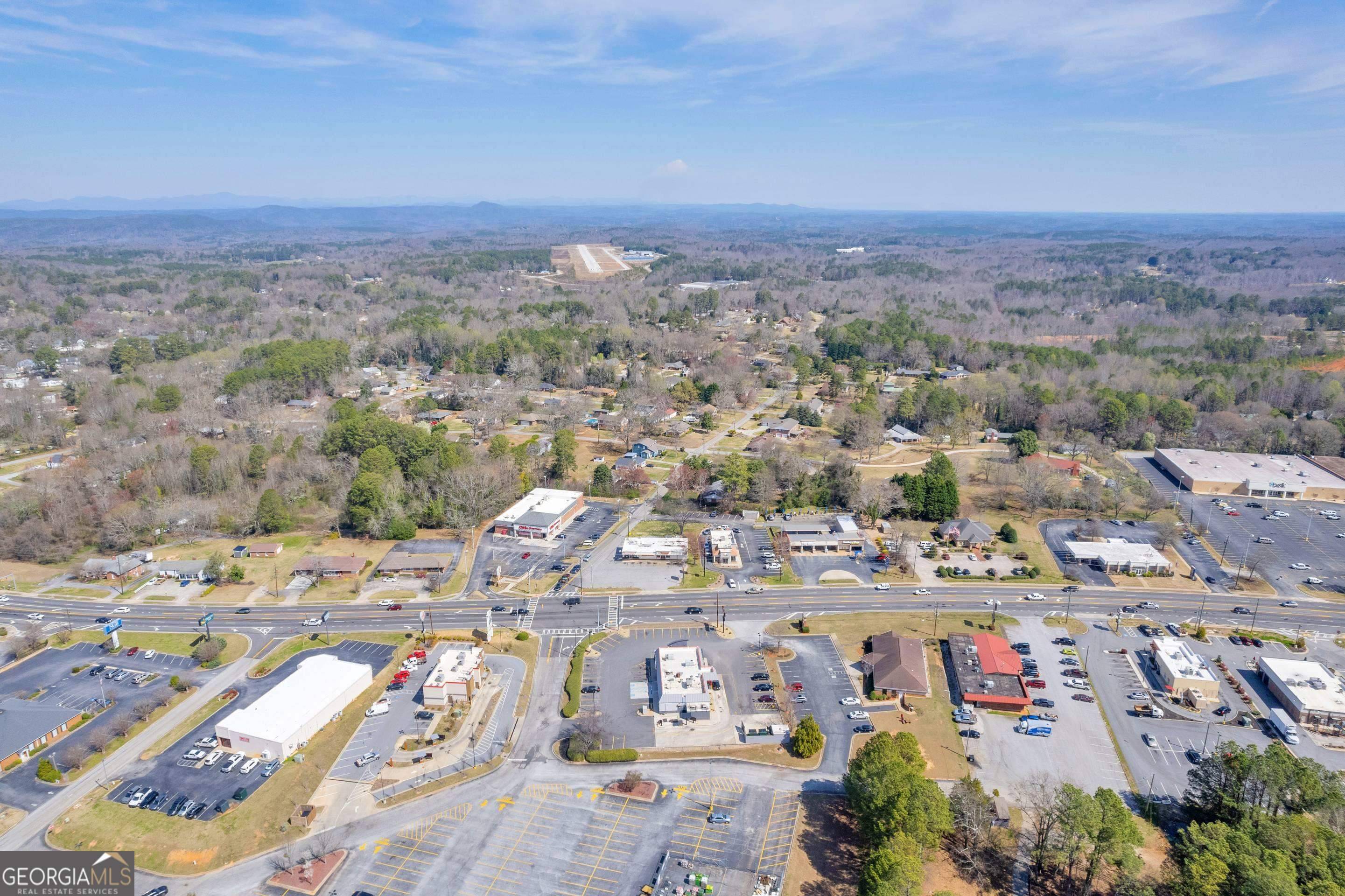 Toccoa, GA 30577,999 Big A Road / Hwy 17