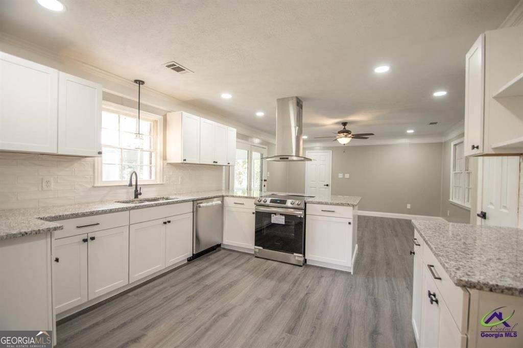 Warner Robins, GA 31088,505 Forest Lake DR